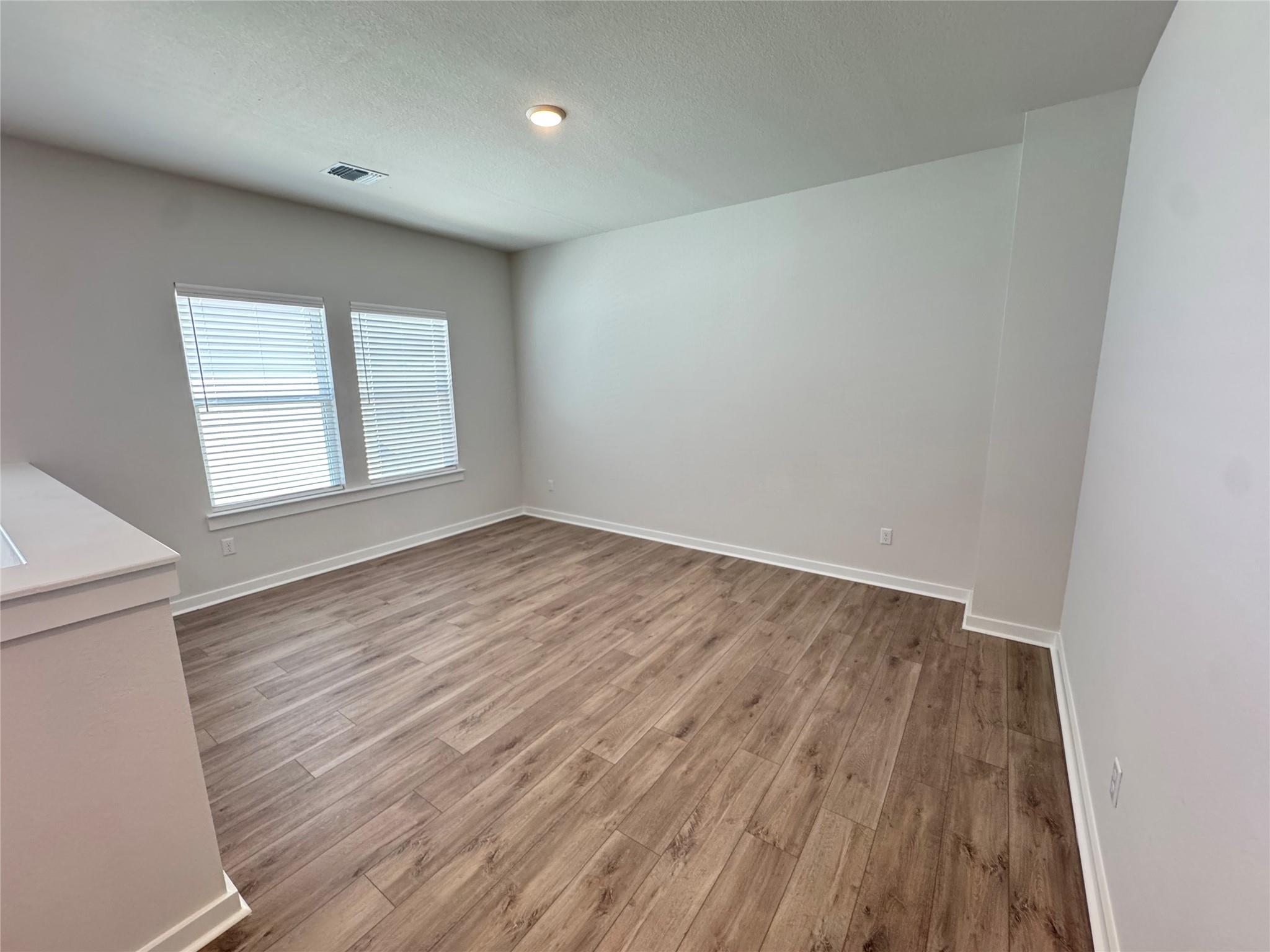 112 Corn Ln, Hutto, TX 78634