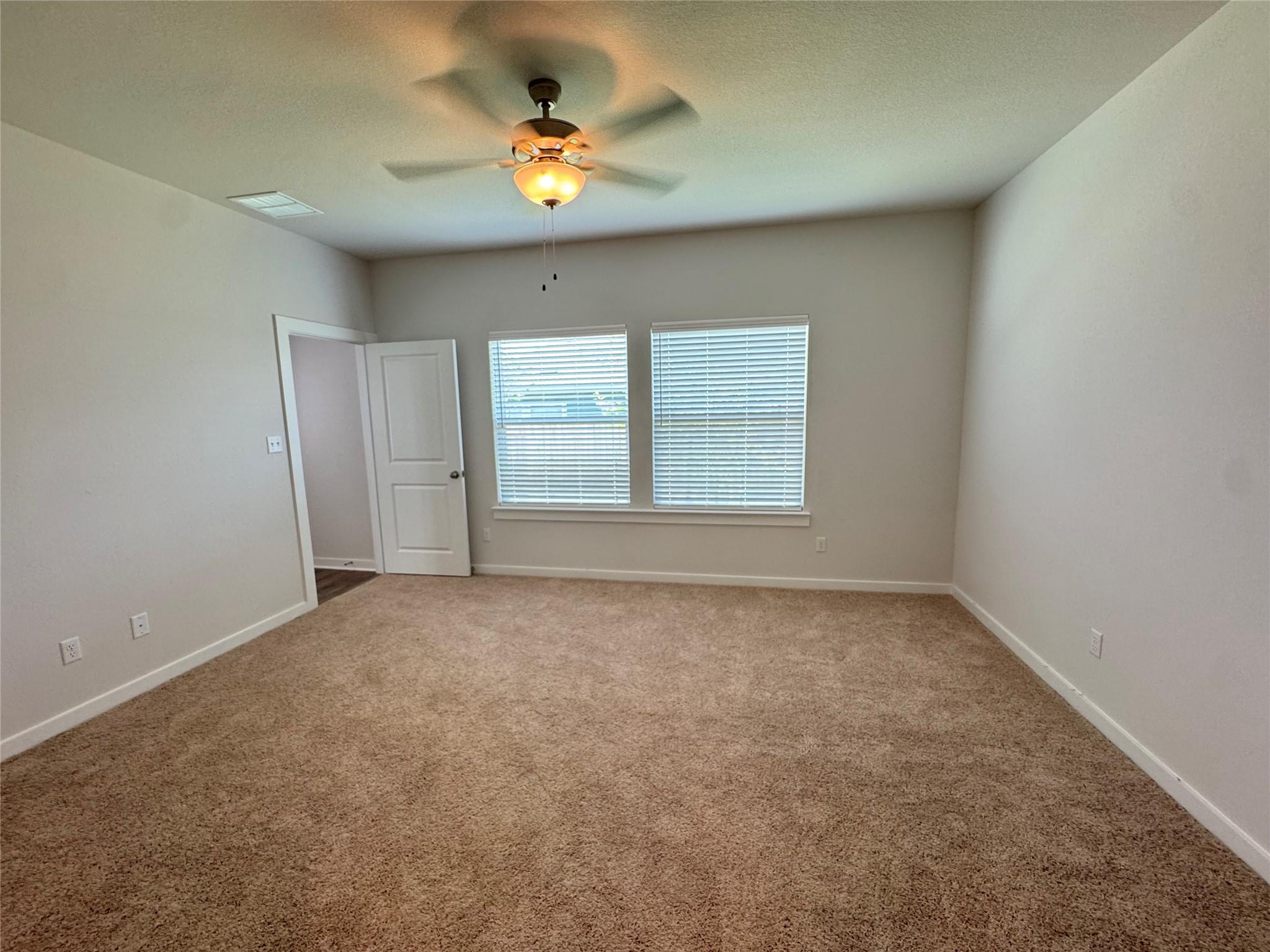 112 Corn Ln, Hutto, TX 78634