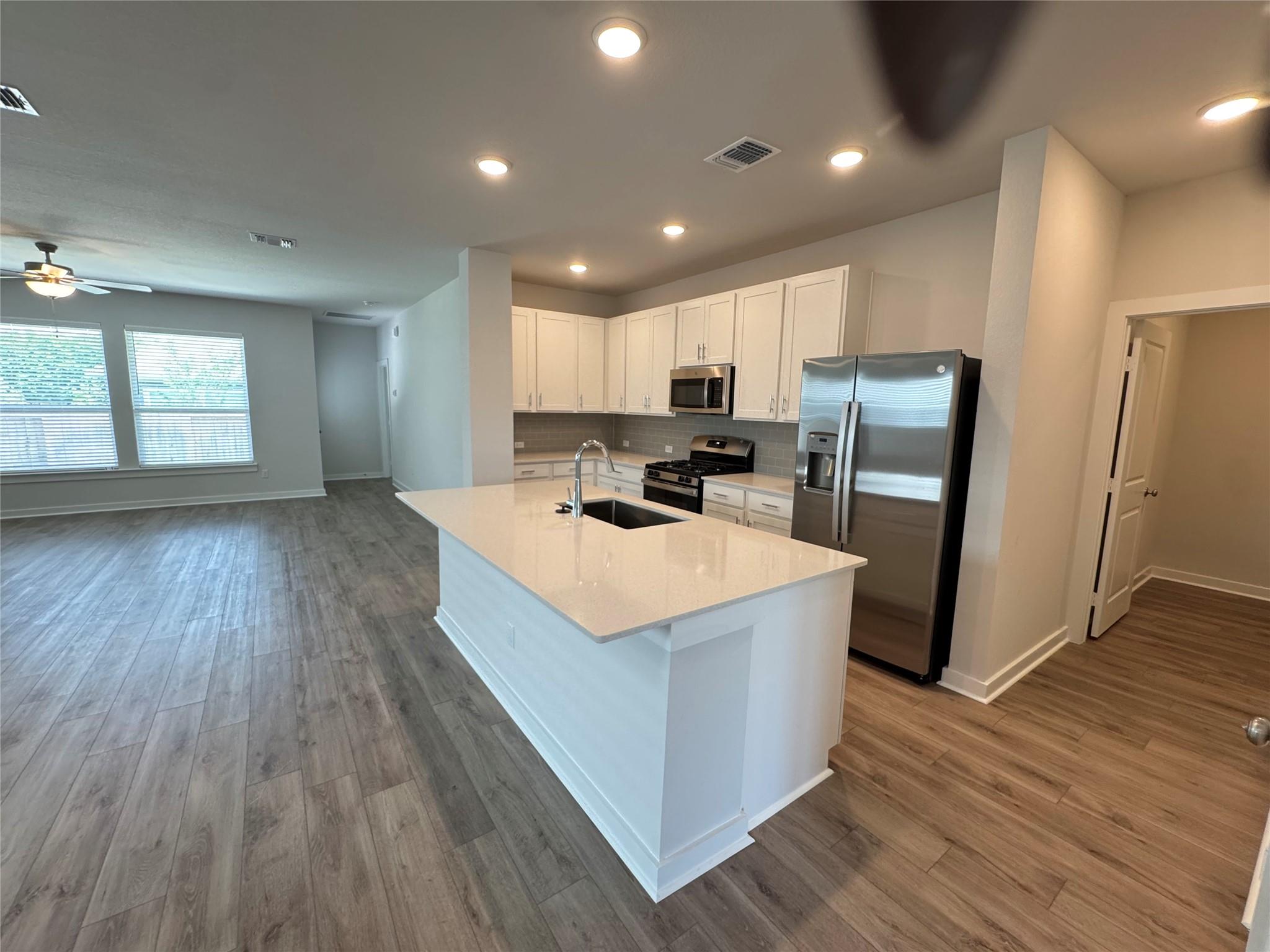 112 Corn Ln, Hutto, TX 78634