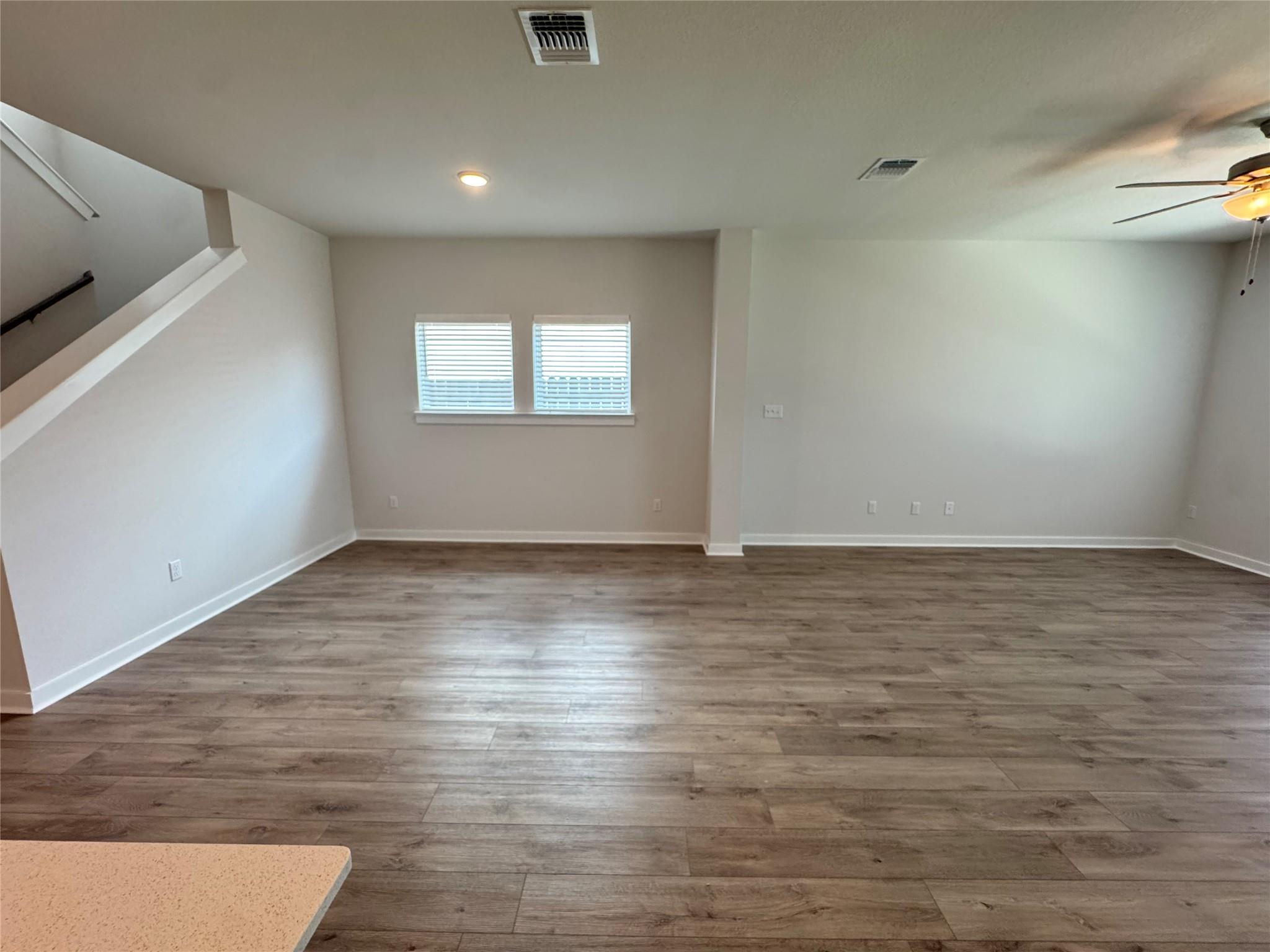 112 Corn Ln, Hutto, TX 78634