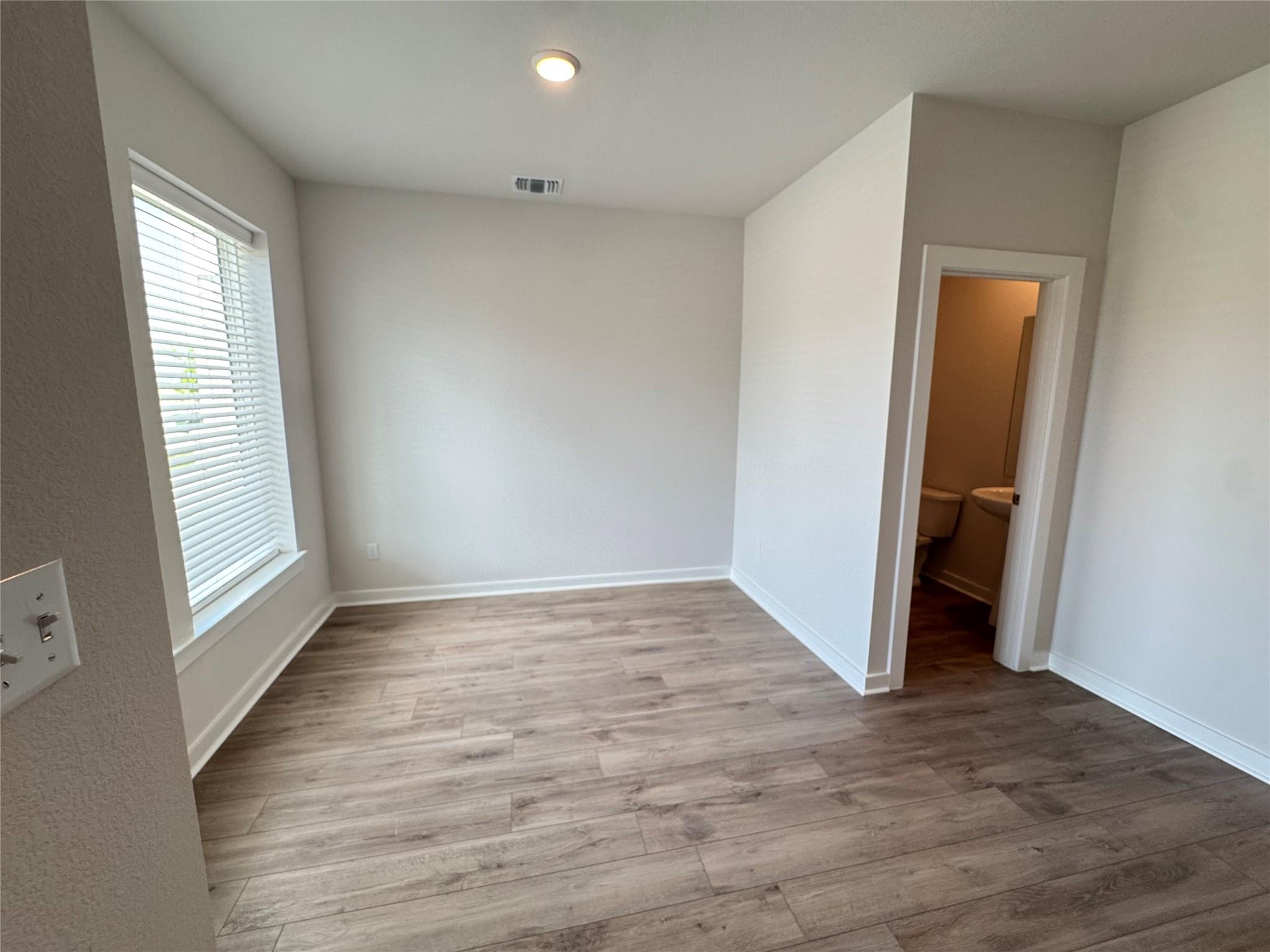 112 Corn Ln, Hutto, TX 78634