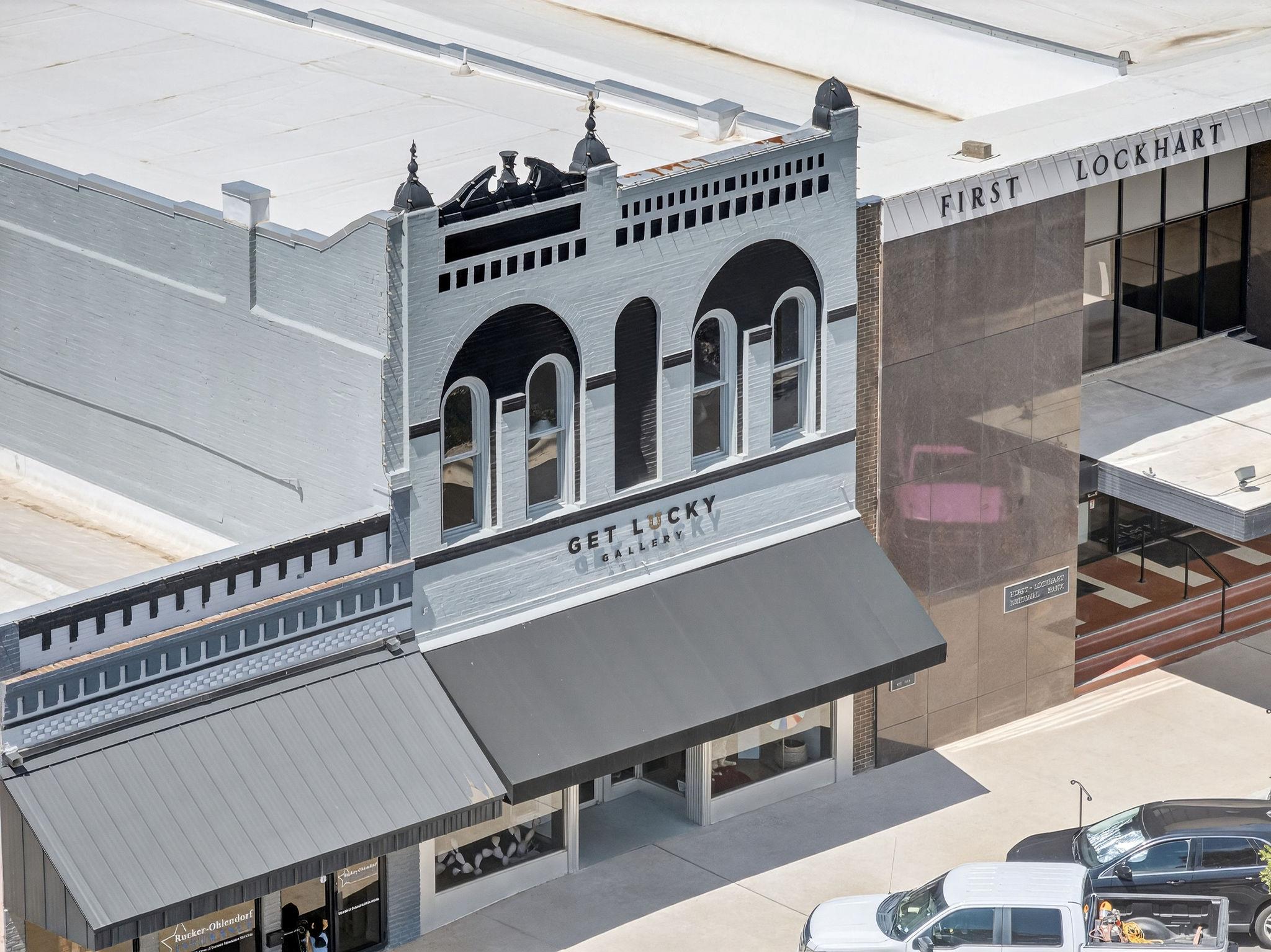 621 S Main St, Lockhart, TX 78644