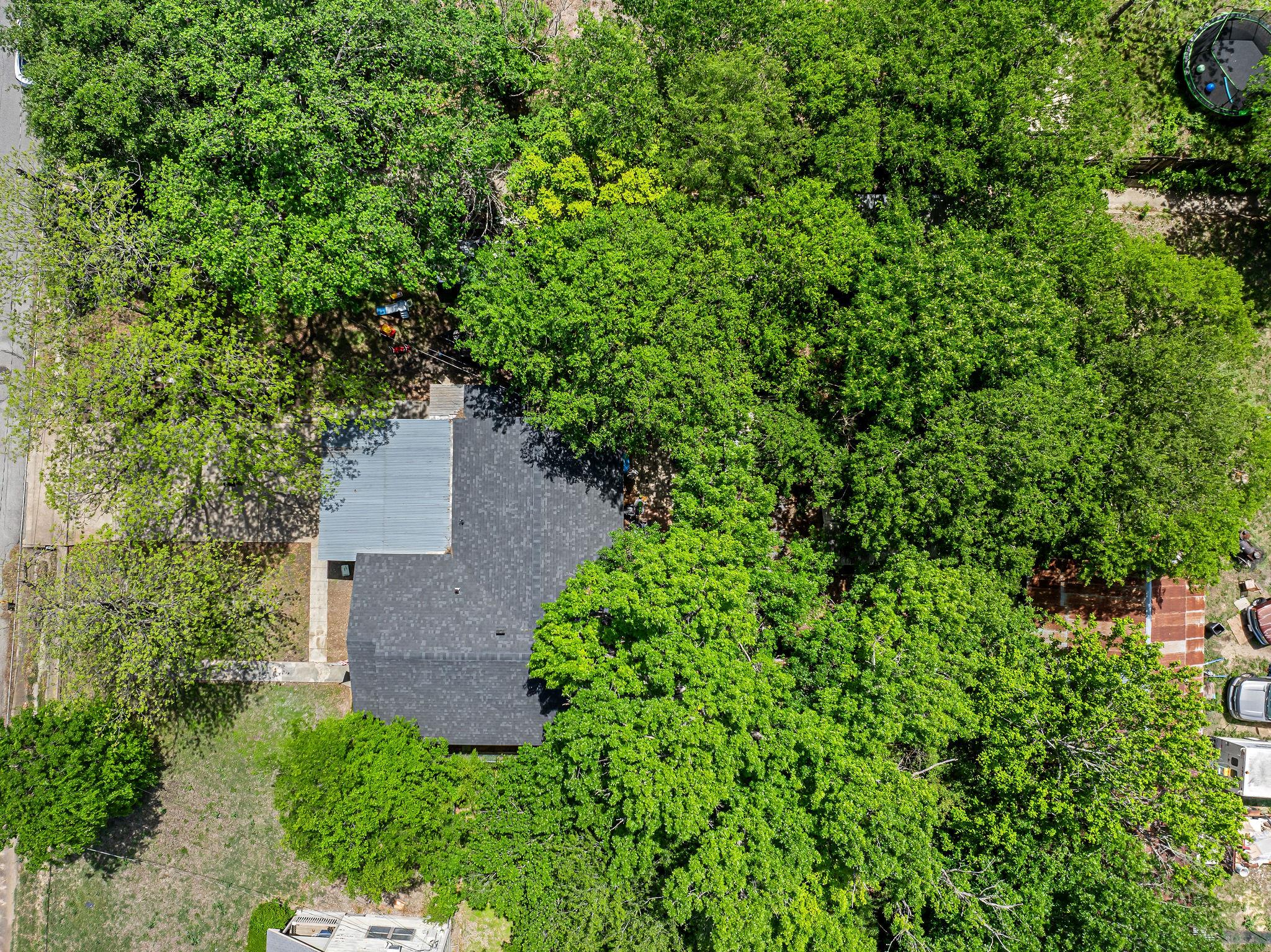 621 S Main St, Lockhart, TX 78644