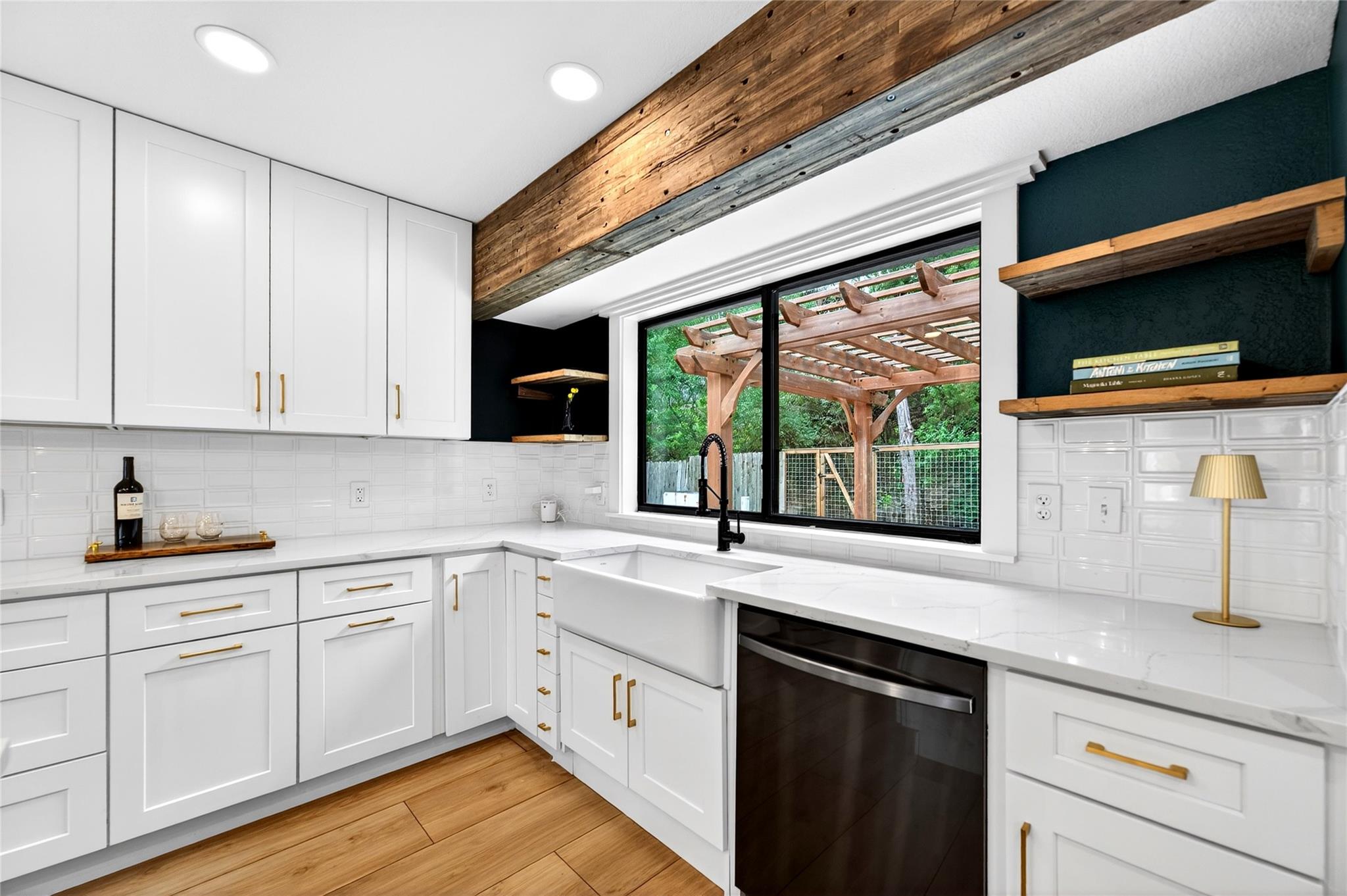 6703 Danwood Dr, Austin, TX 78759