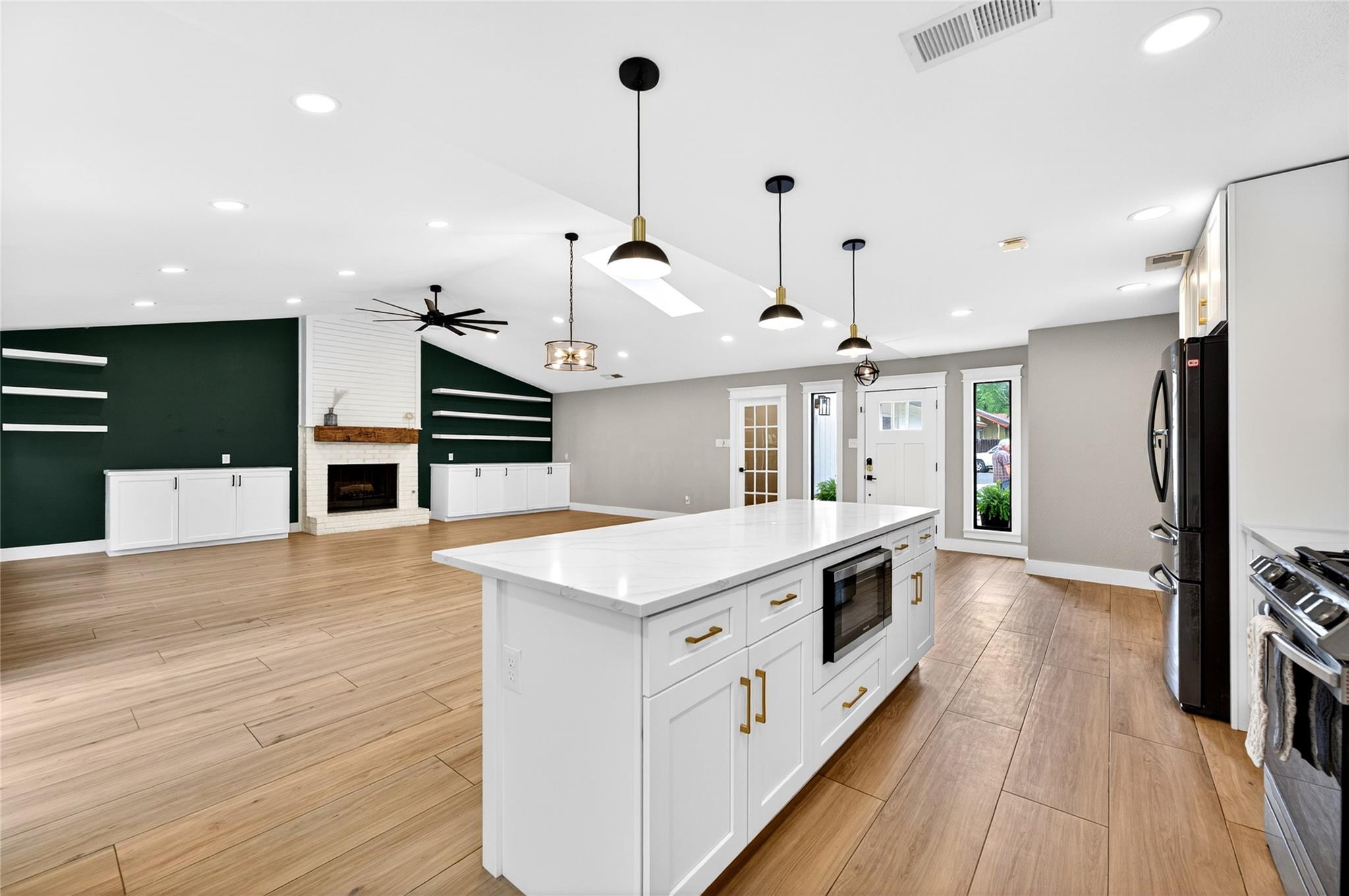 6703 Danwood Dr, Austin, TX 78759