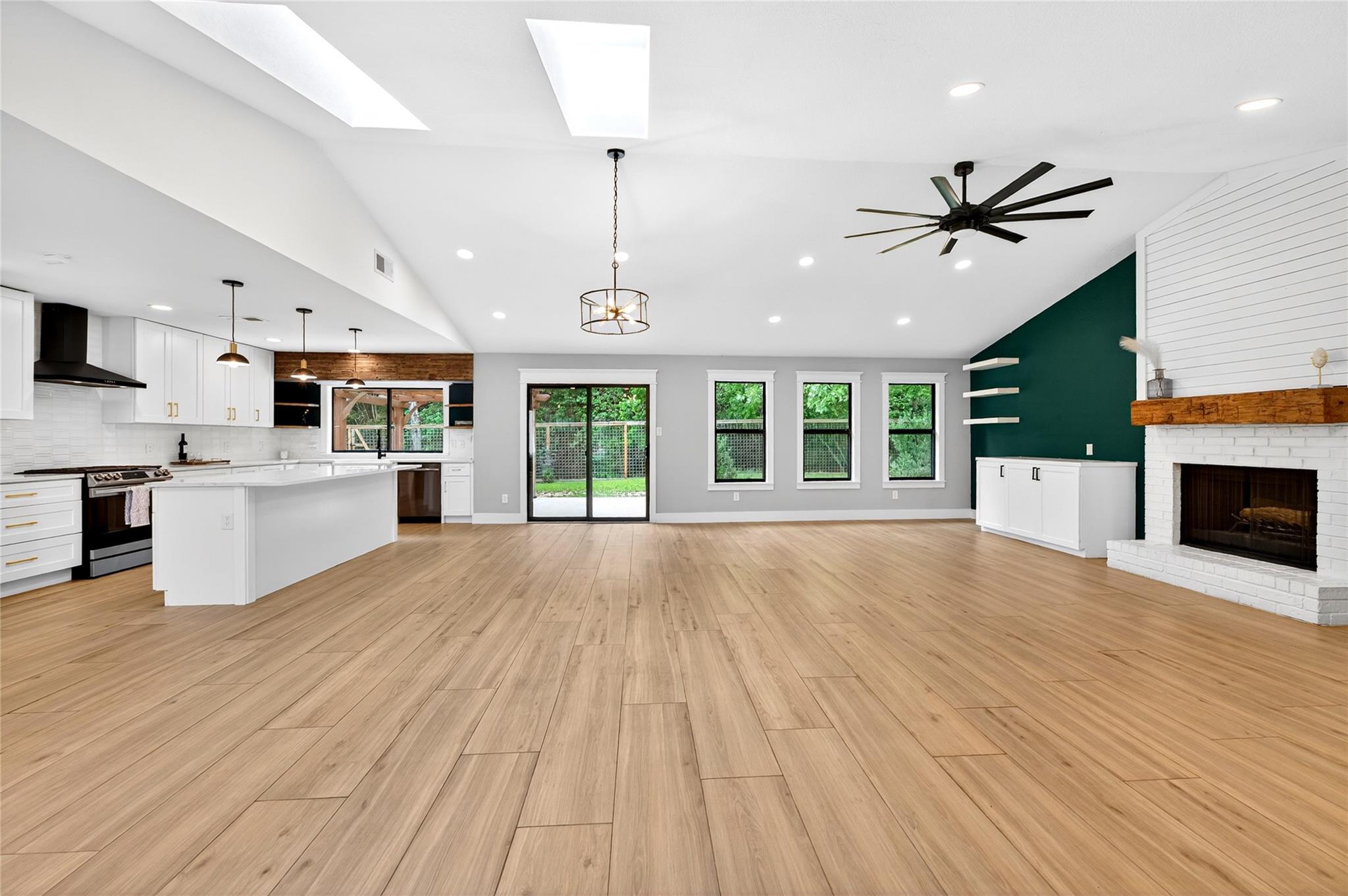 6703 Danwood Dr, Austin, TX 78759