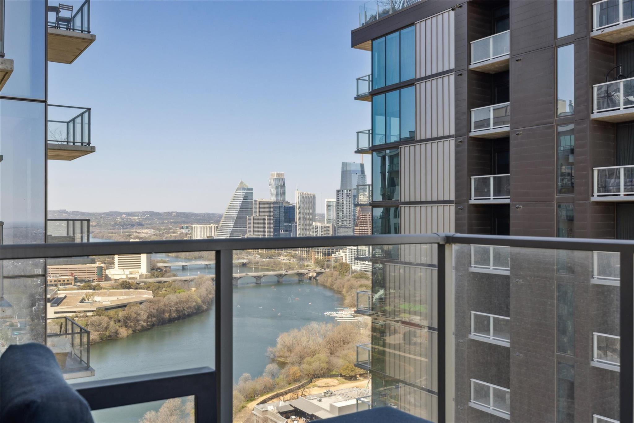44 East Ave # 2607, Austin, TX 78701