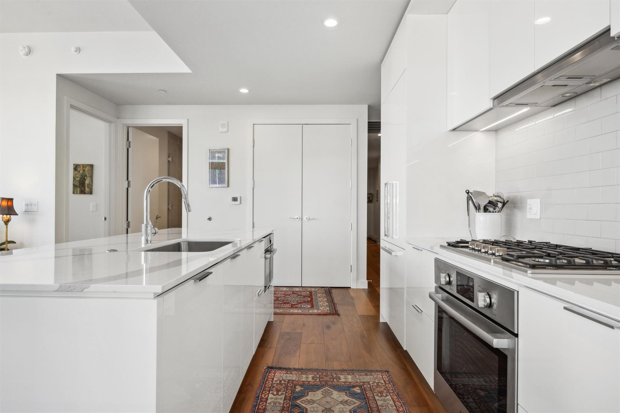 44 East Ave # 2607, Austin, TX 78701