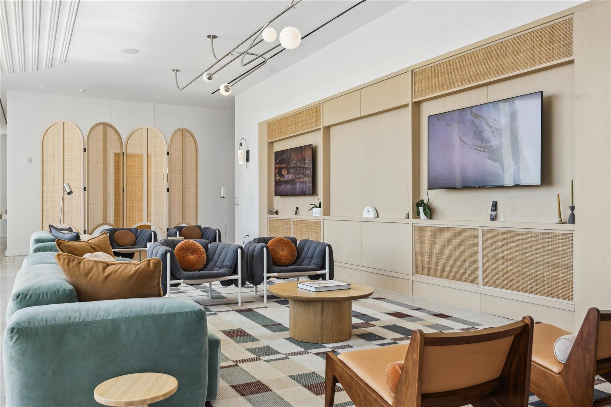 44 East Ave # 2607, Austin, TX 78701