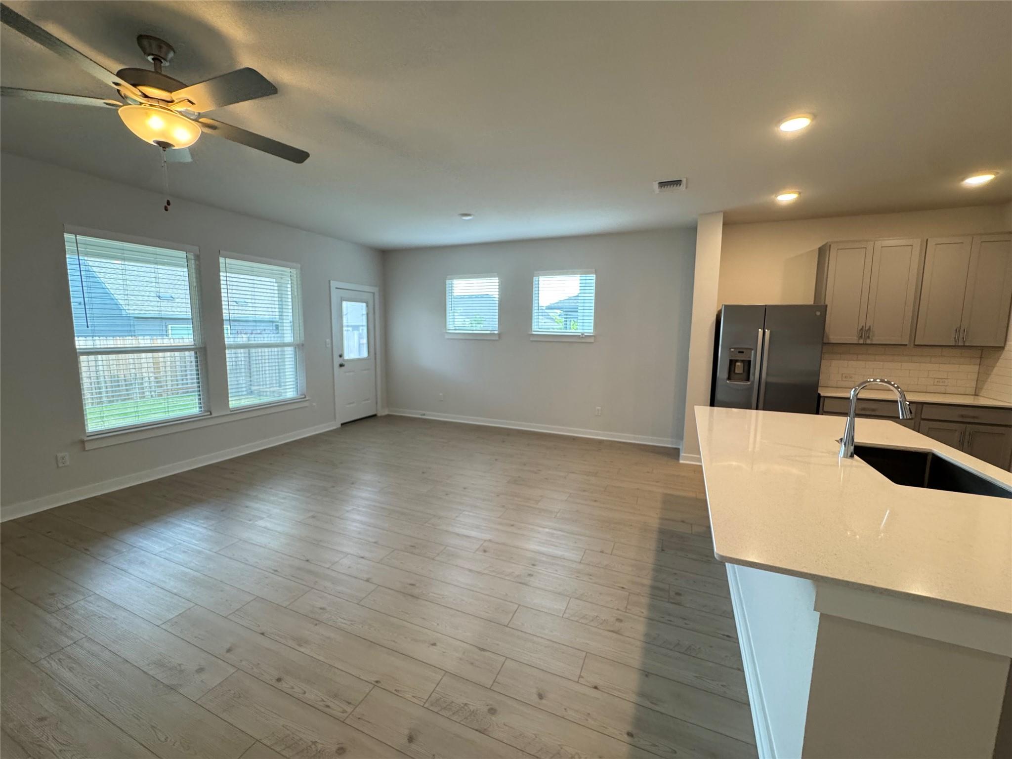 116 Corn Ln, Hutto, TX 78634