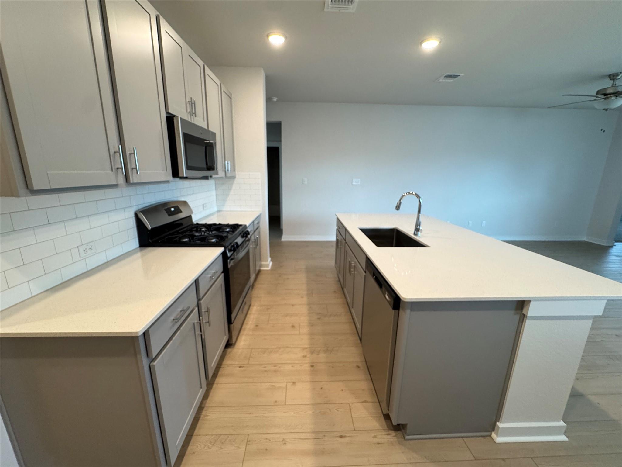 116 Corn Ln, Hutto, TX 78634