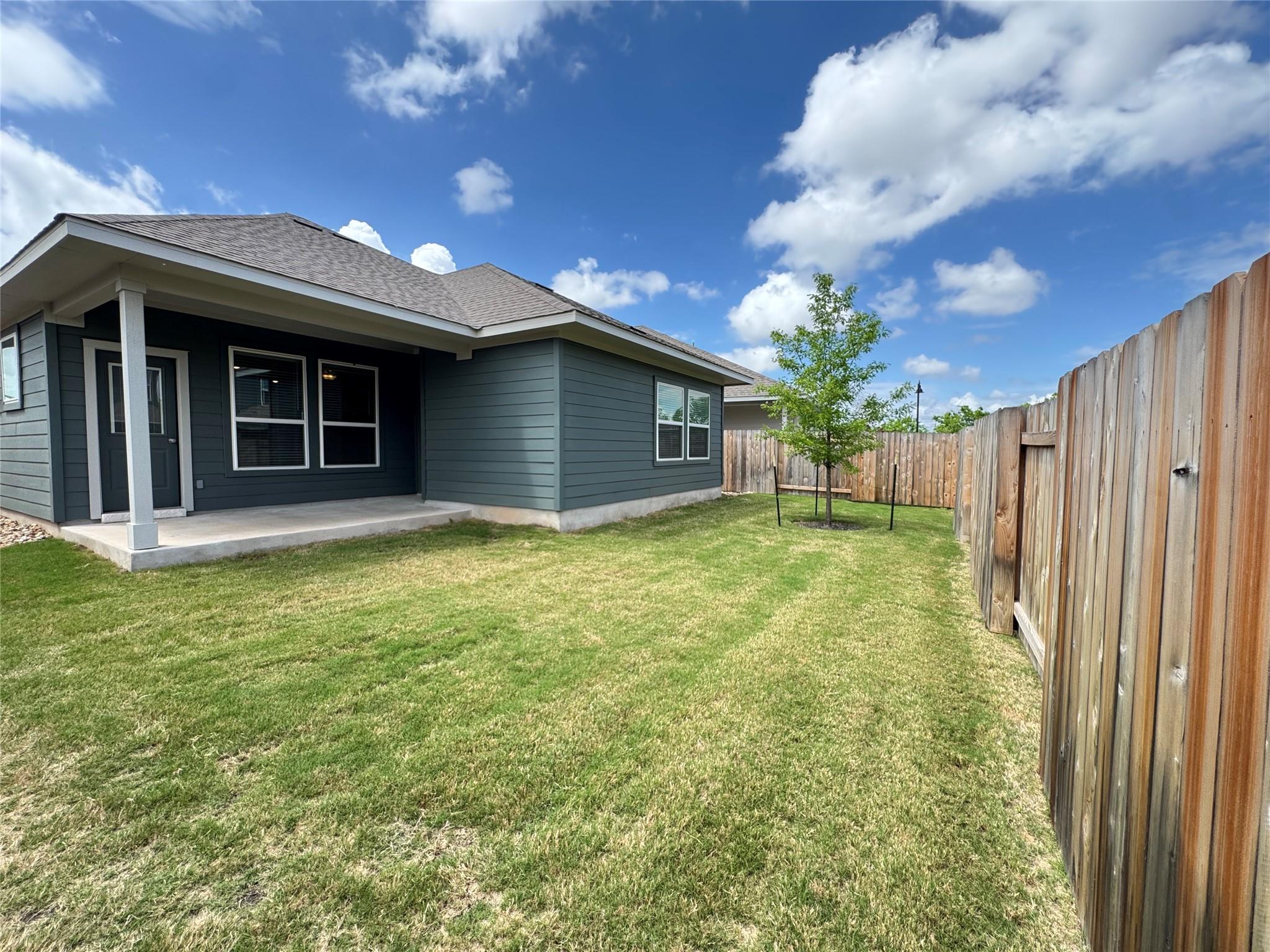 116 Corn Ln, Hutto, TX 78634