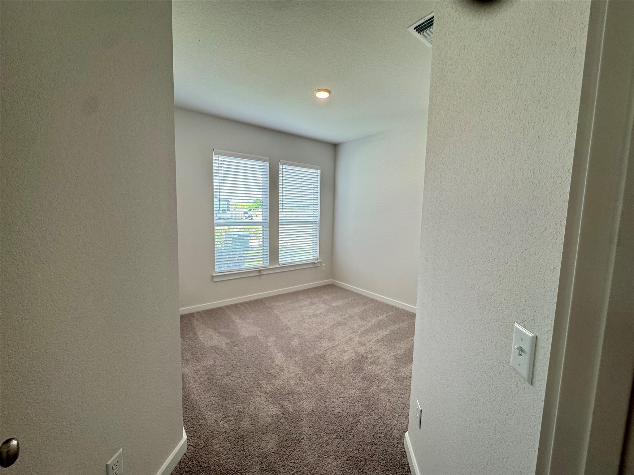 116 Corn Ln, Hutto, TX 78634