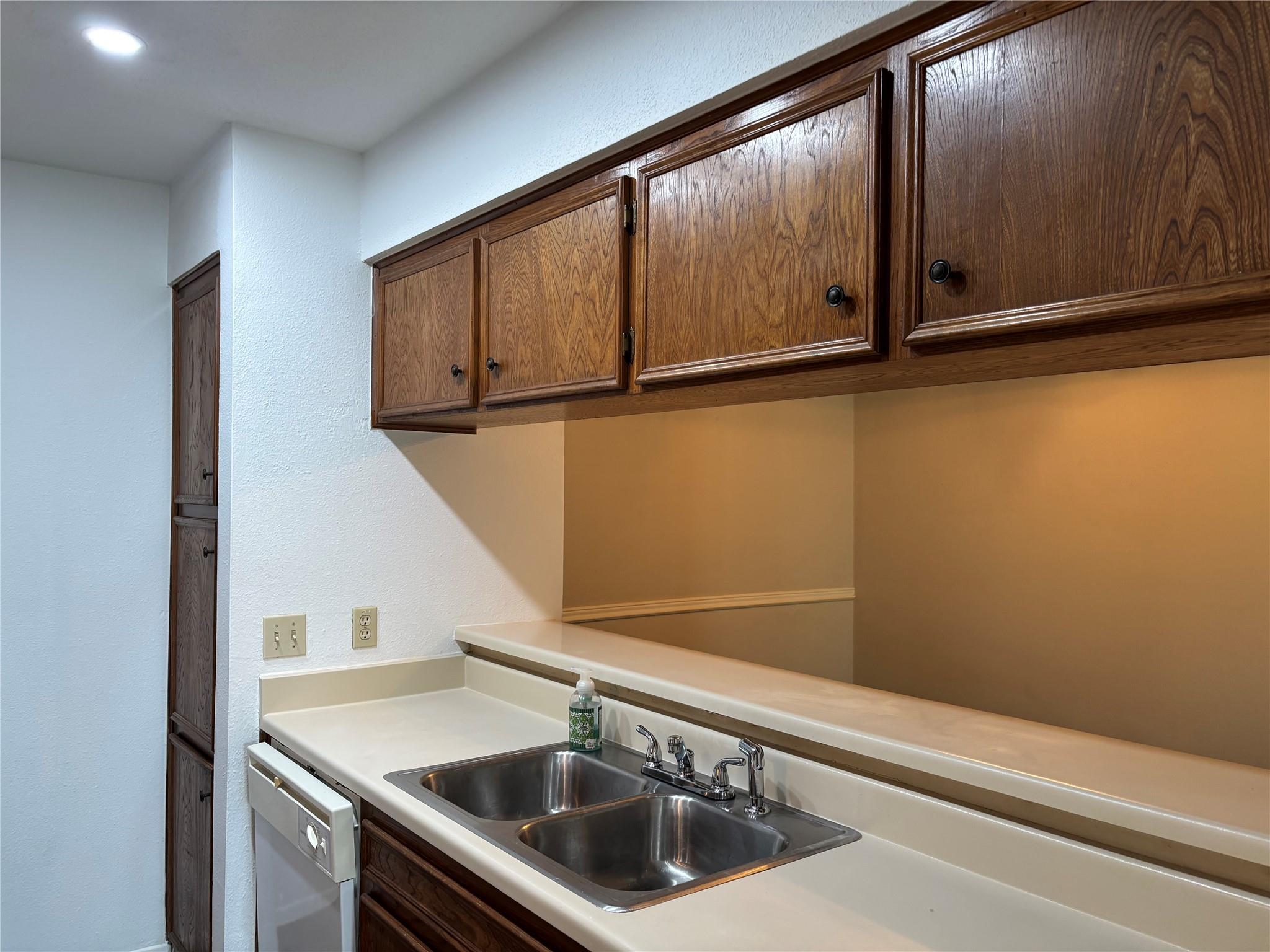 10616 Mellow Meadows Dr # 24C, Austin, TX 78750