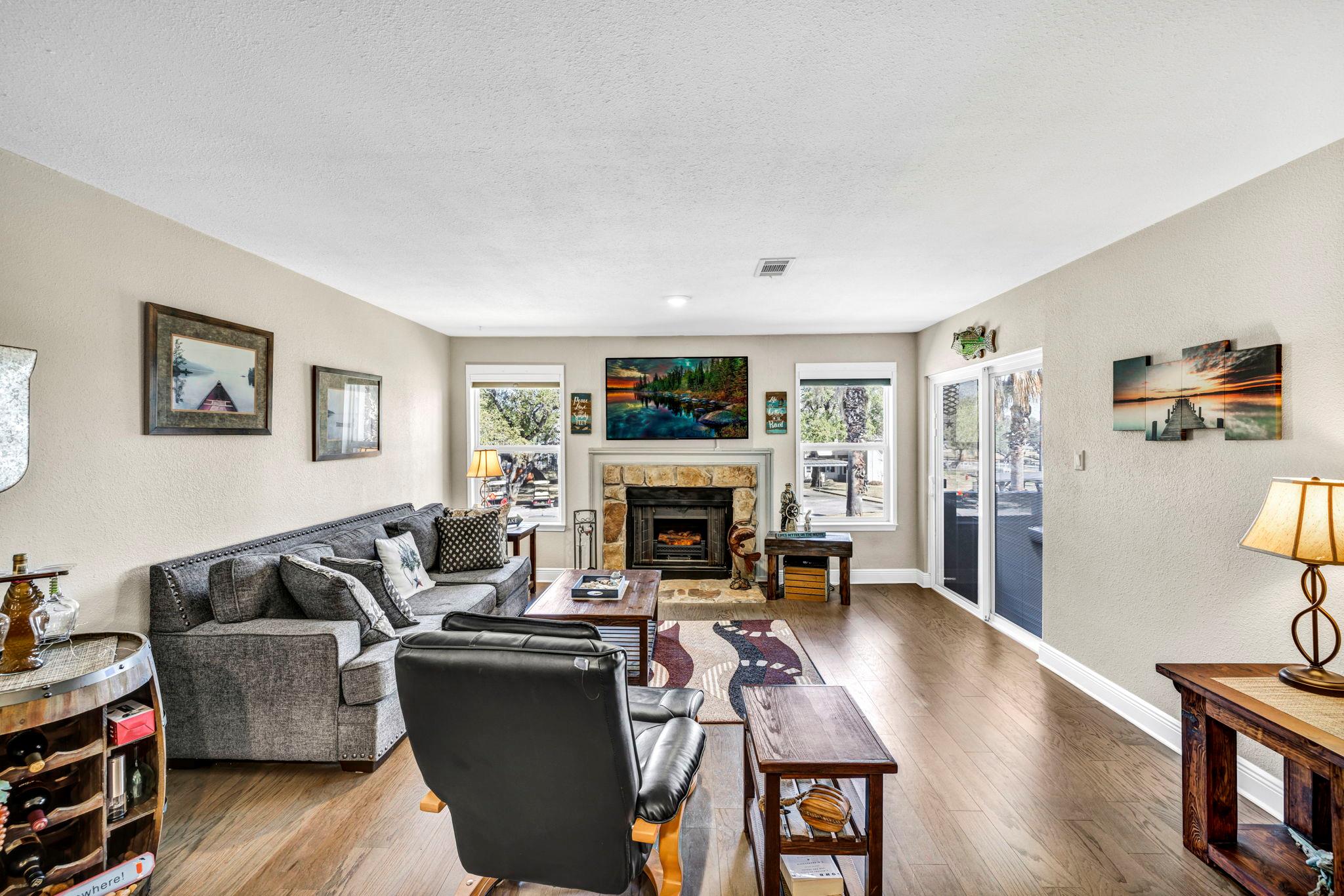 604 Highcrest Dr # 322, Granite Shoals, TX 78654