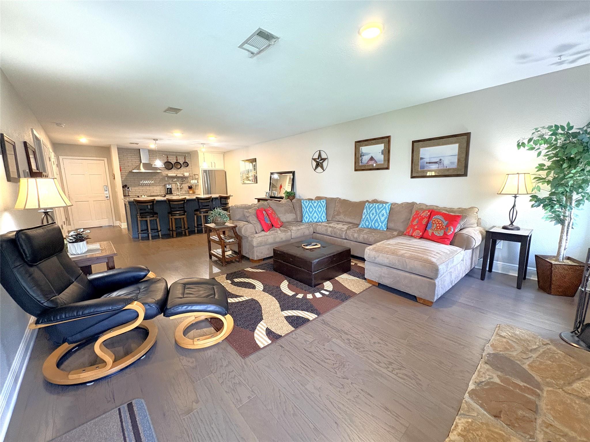 604 Highcrest Dr # 322, Granite Shoals, TX 78654