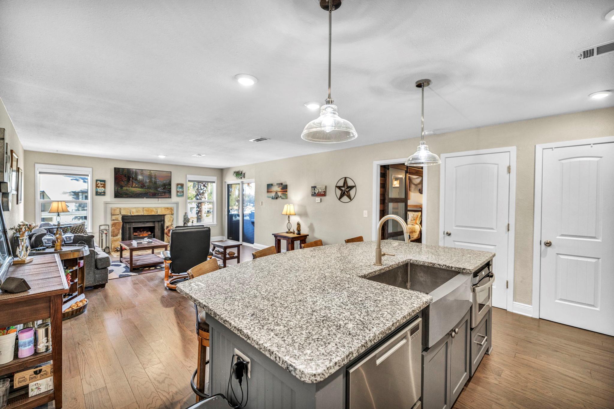 604 Highcrest Dr # 322, Granite Shoals, TX 78654