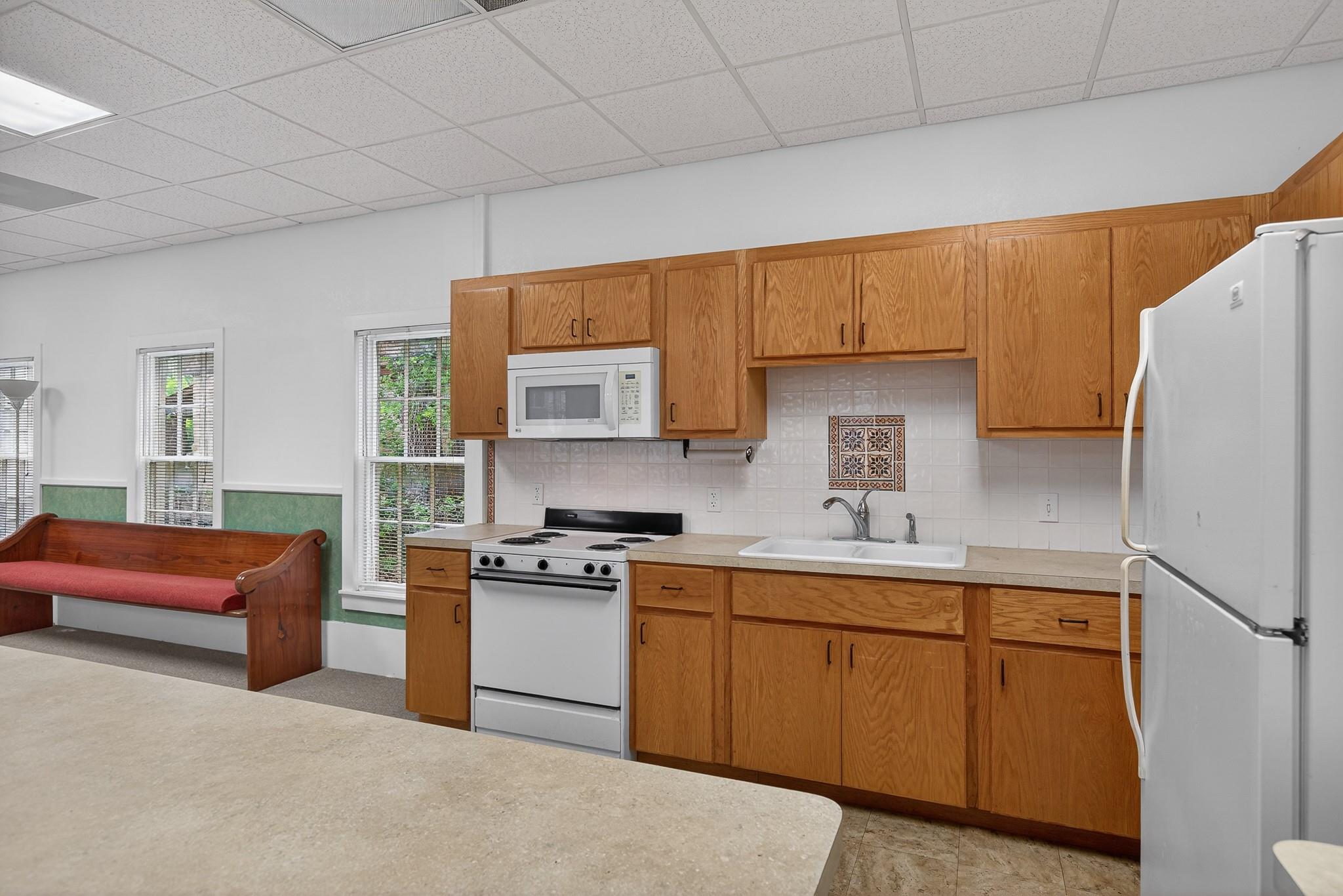 410 N West, Bertram, TX 78605