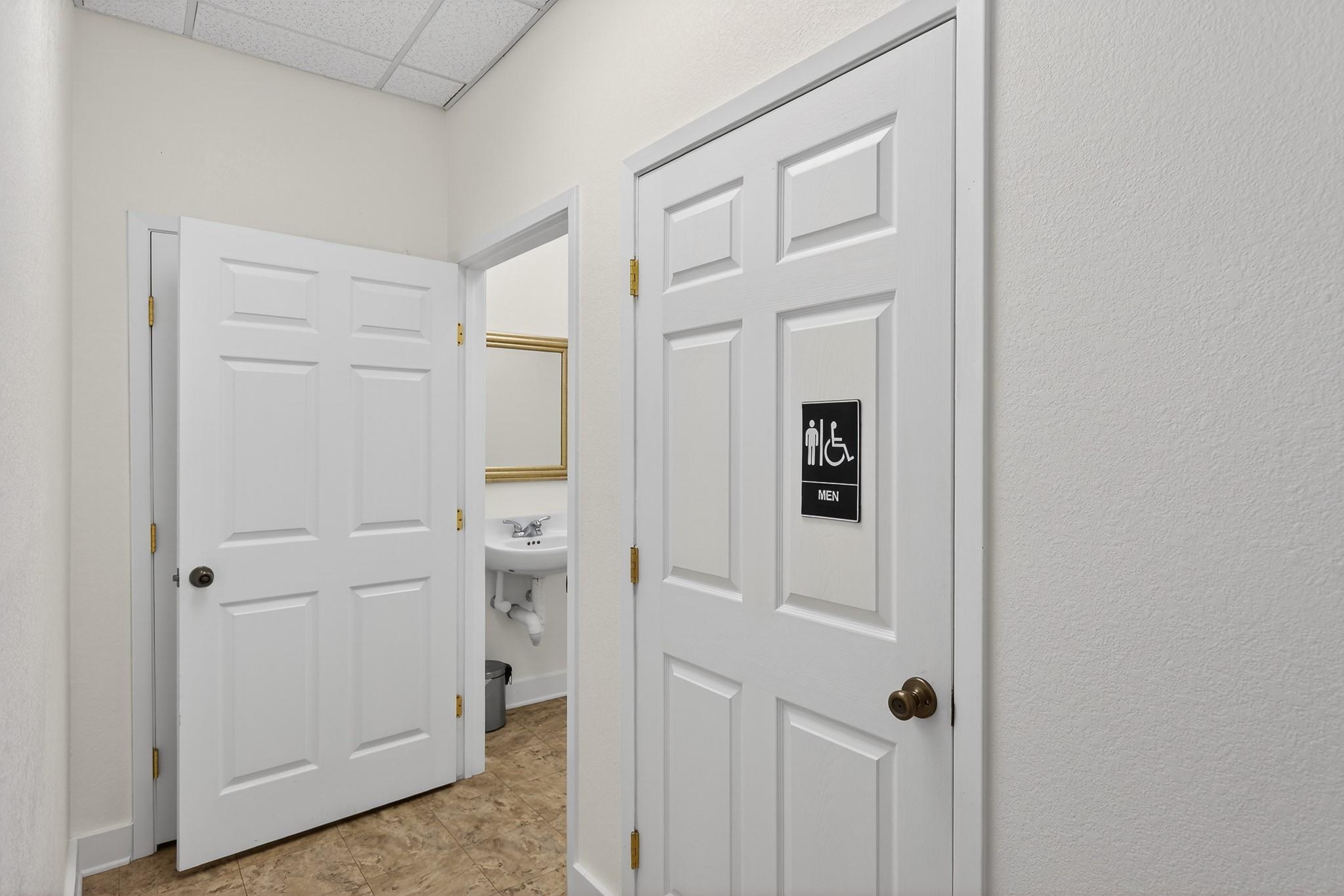 410 N West, Bertram, TX 78605