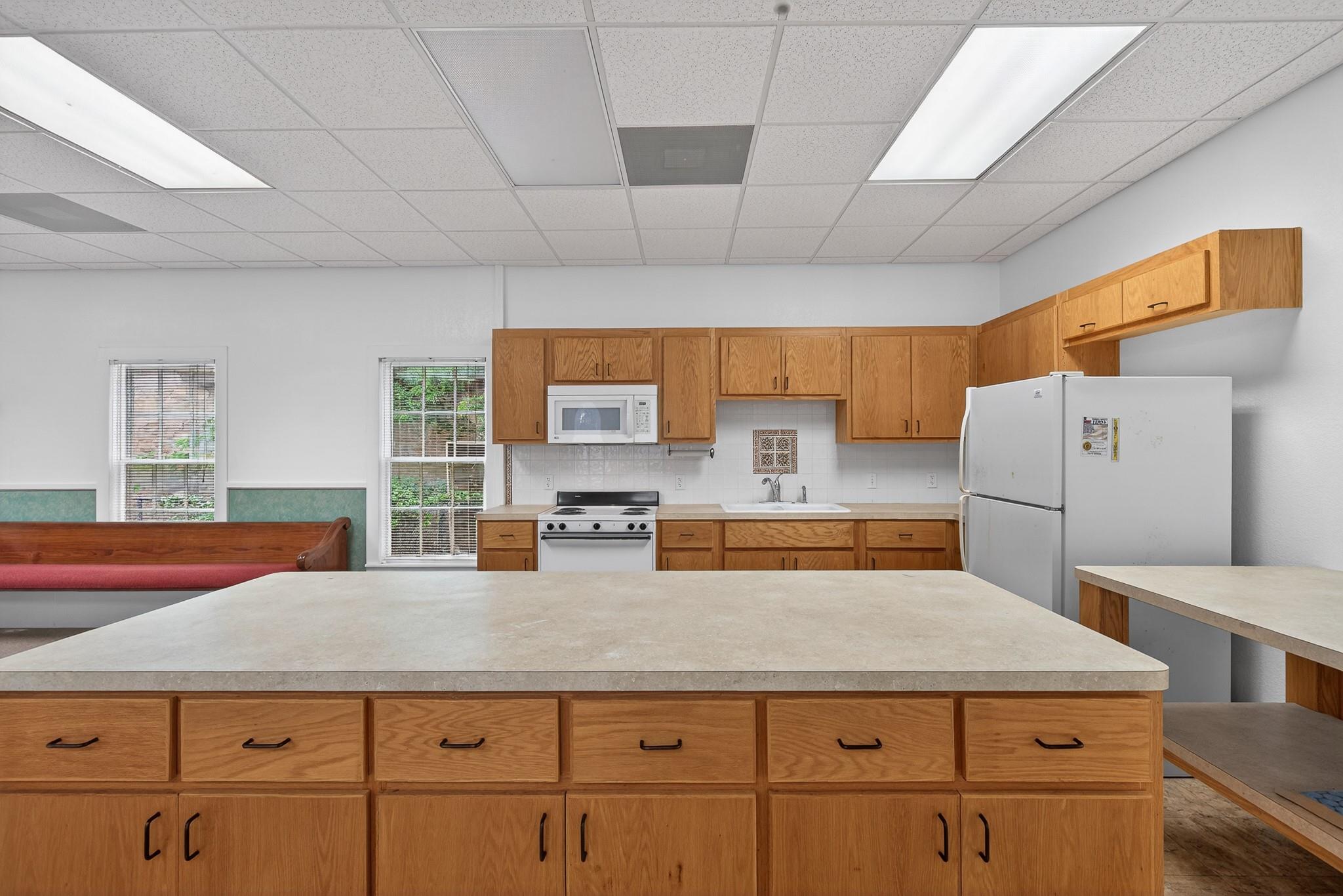 410 N West, Bertram, TX 78605