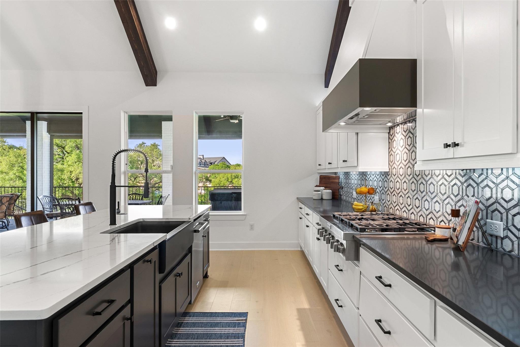 544 Castillo Bnd, Liberty Hill, TX 78642