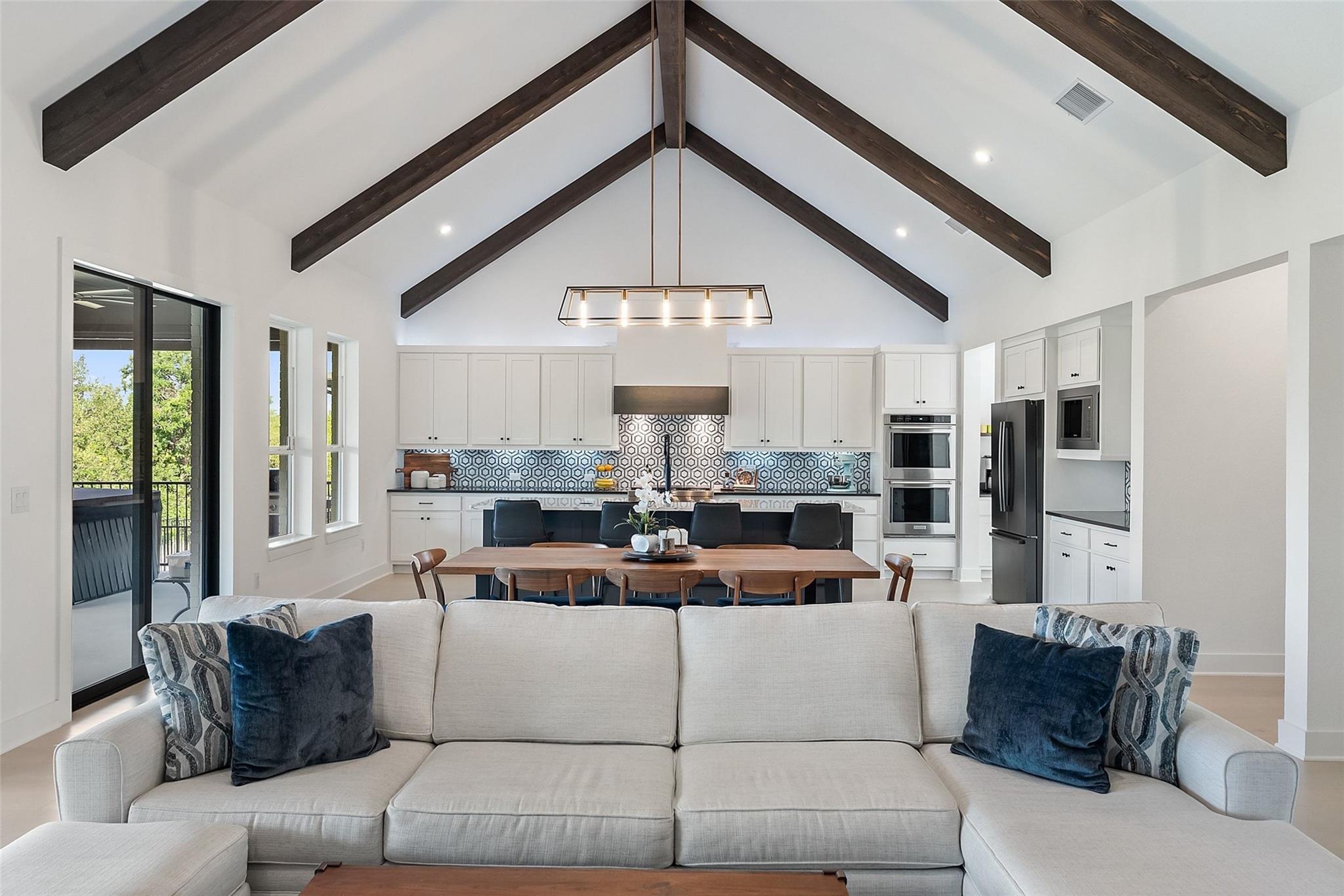 544 Castillo Bnd, Liberty Hill, TX 78642