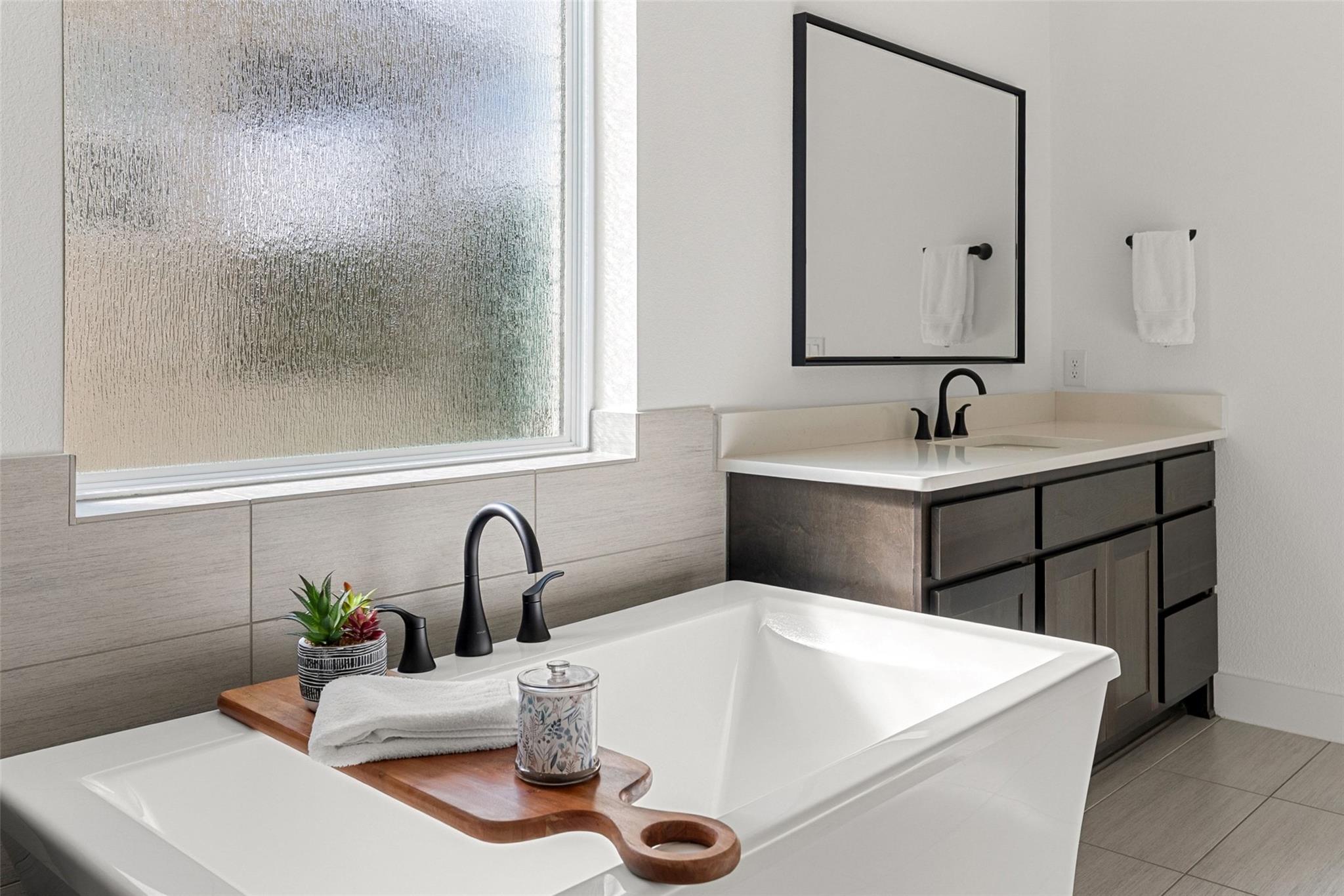 544 Castillo Bnd, Liberty Hill, TX 78642