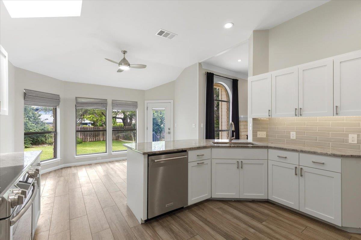 103 Ajuga Ct, Lakeway, TX 78734