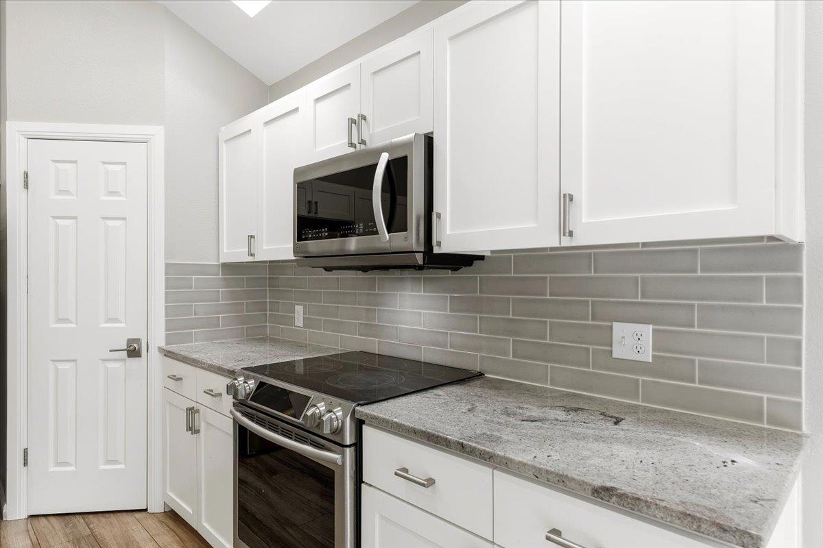 103 Ajuga Ct, Lakeway, TX 78734