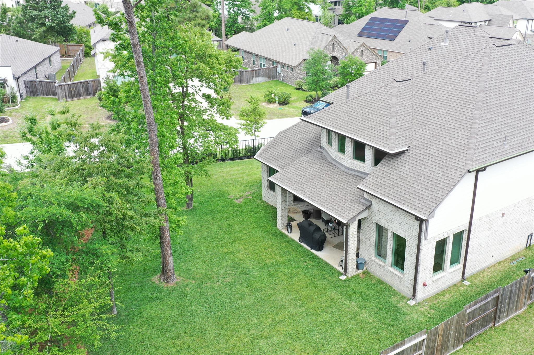 311 Southern Red Ct, Willis, TX 77318