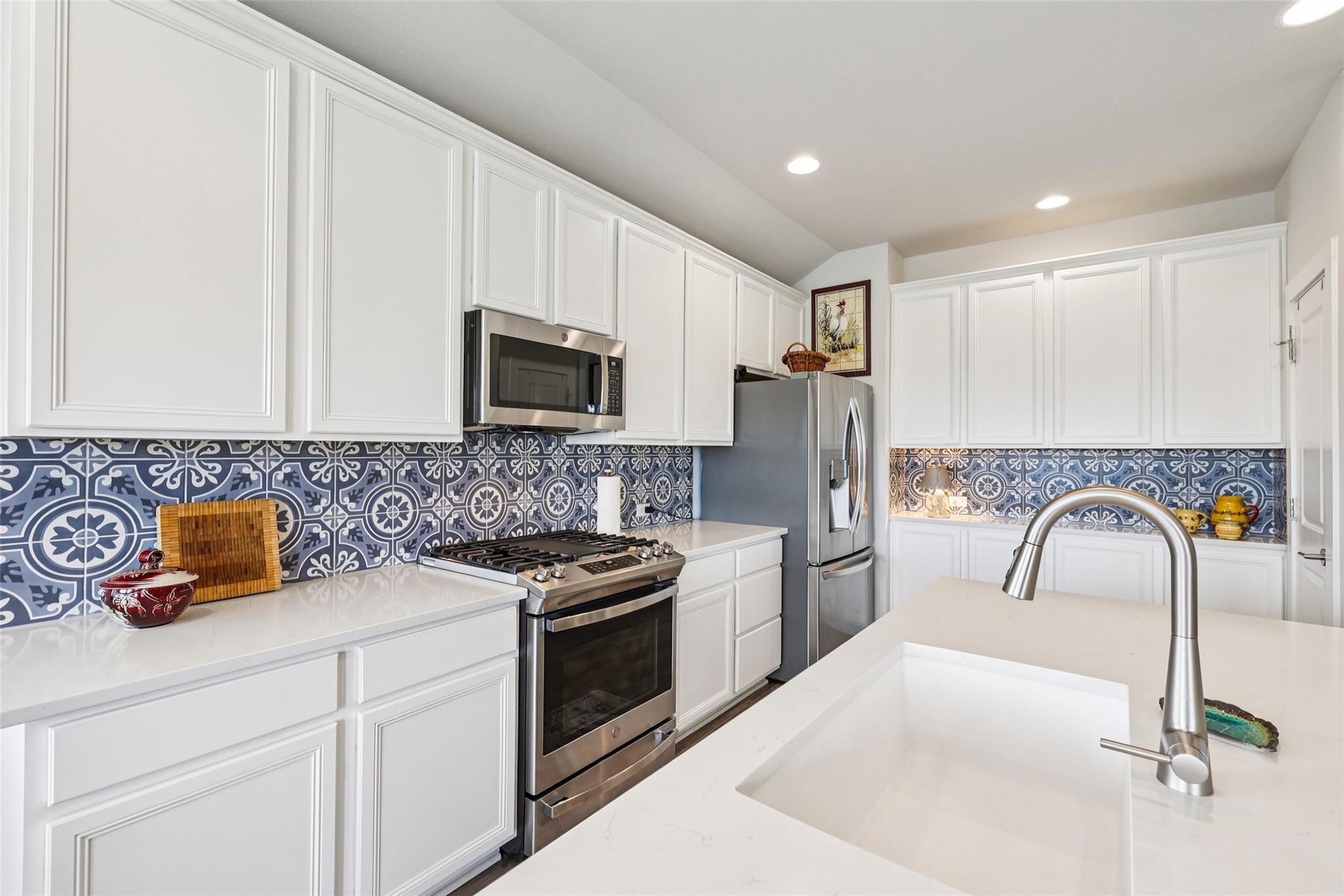 162 Billowing Way, Kyle, TX 78640