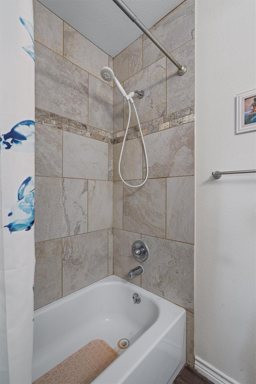 400 E LOGAN St, Round Rock, TX 78664