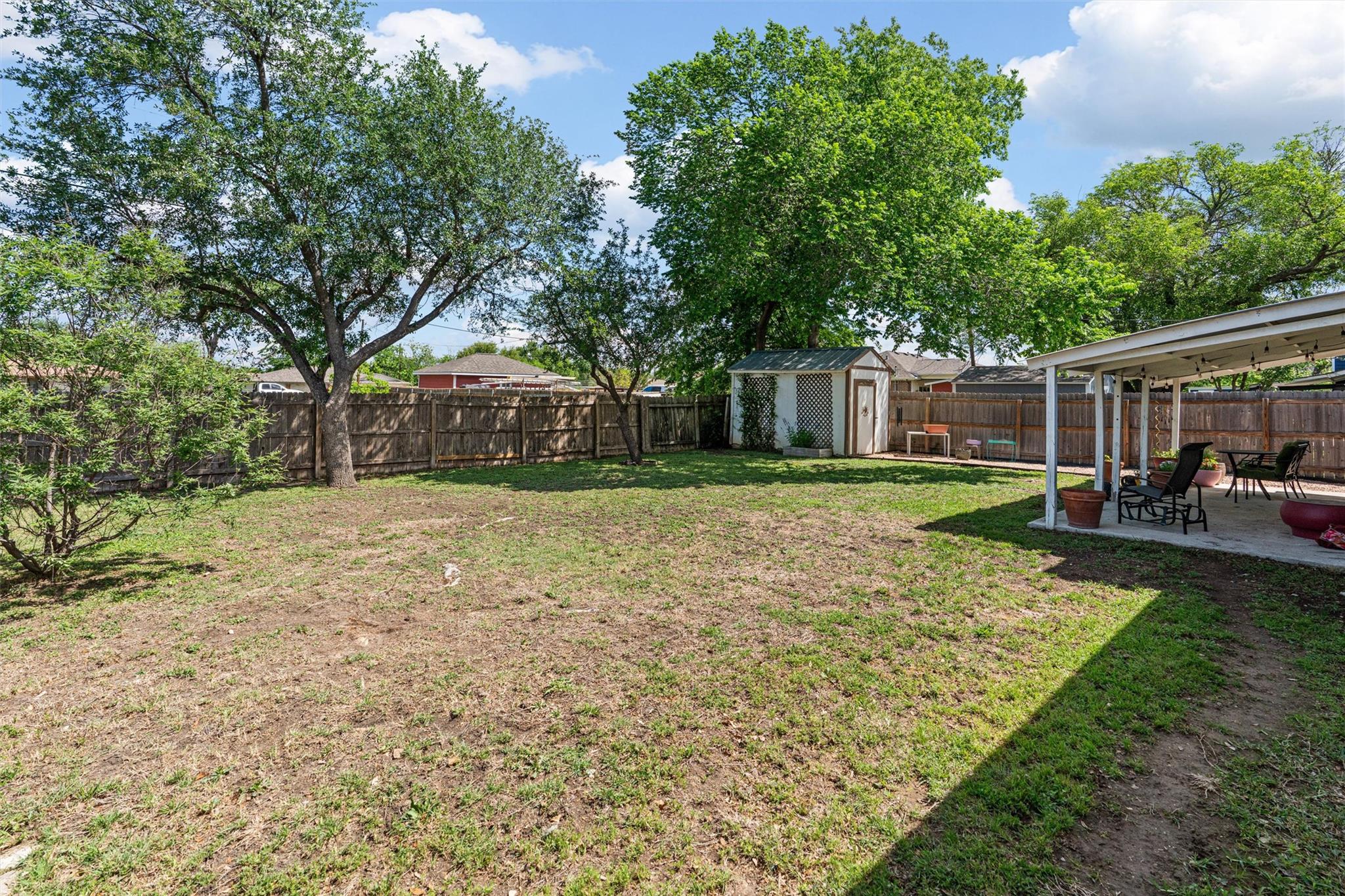 400 E LOGAN St, Round Rock, TX 78664