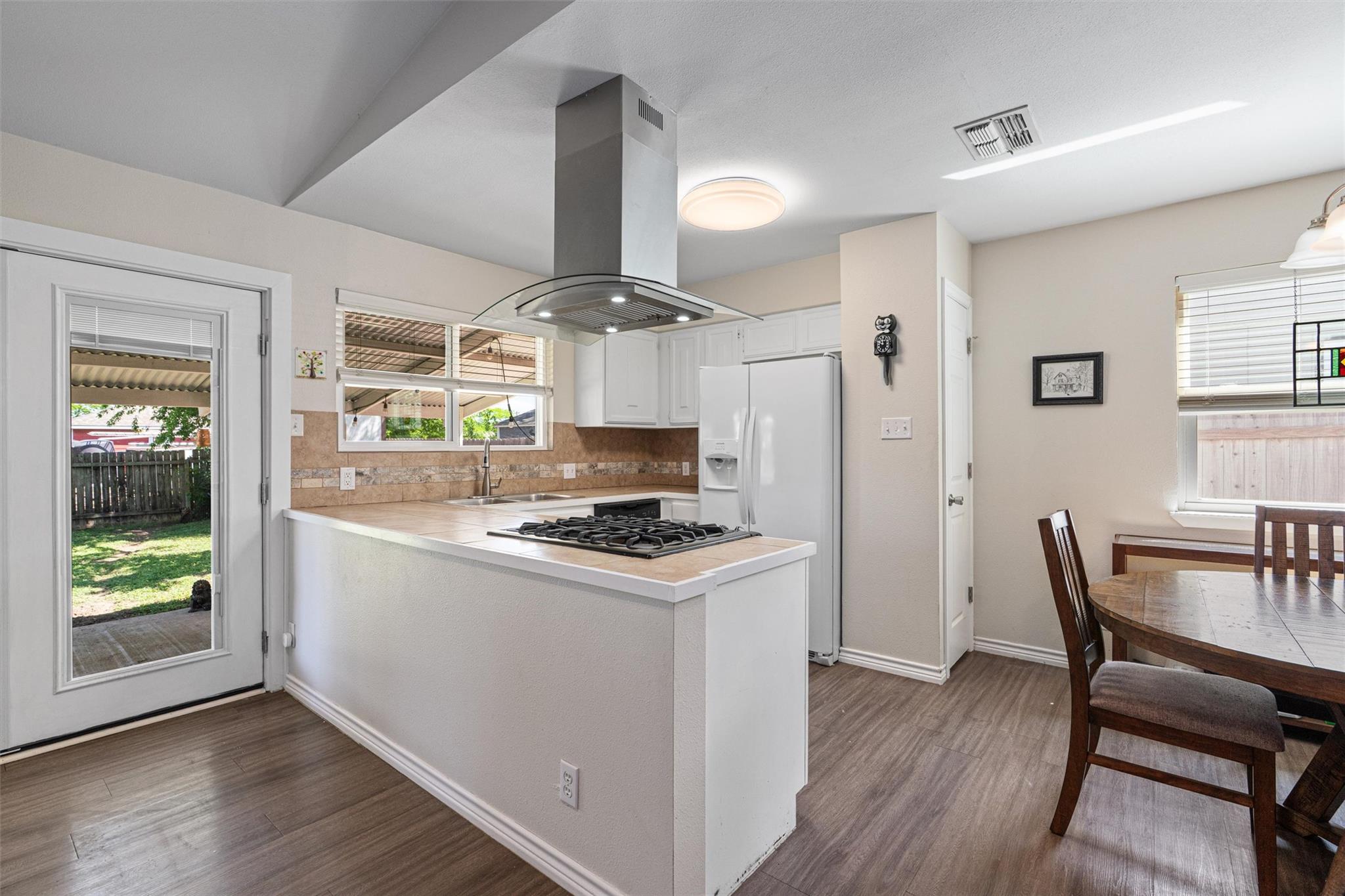 400 E LOGAN St, Round Rock, TX 78664