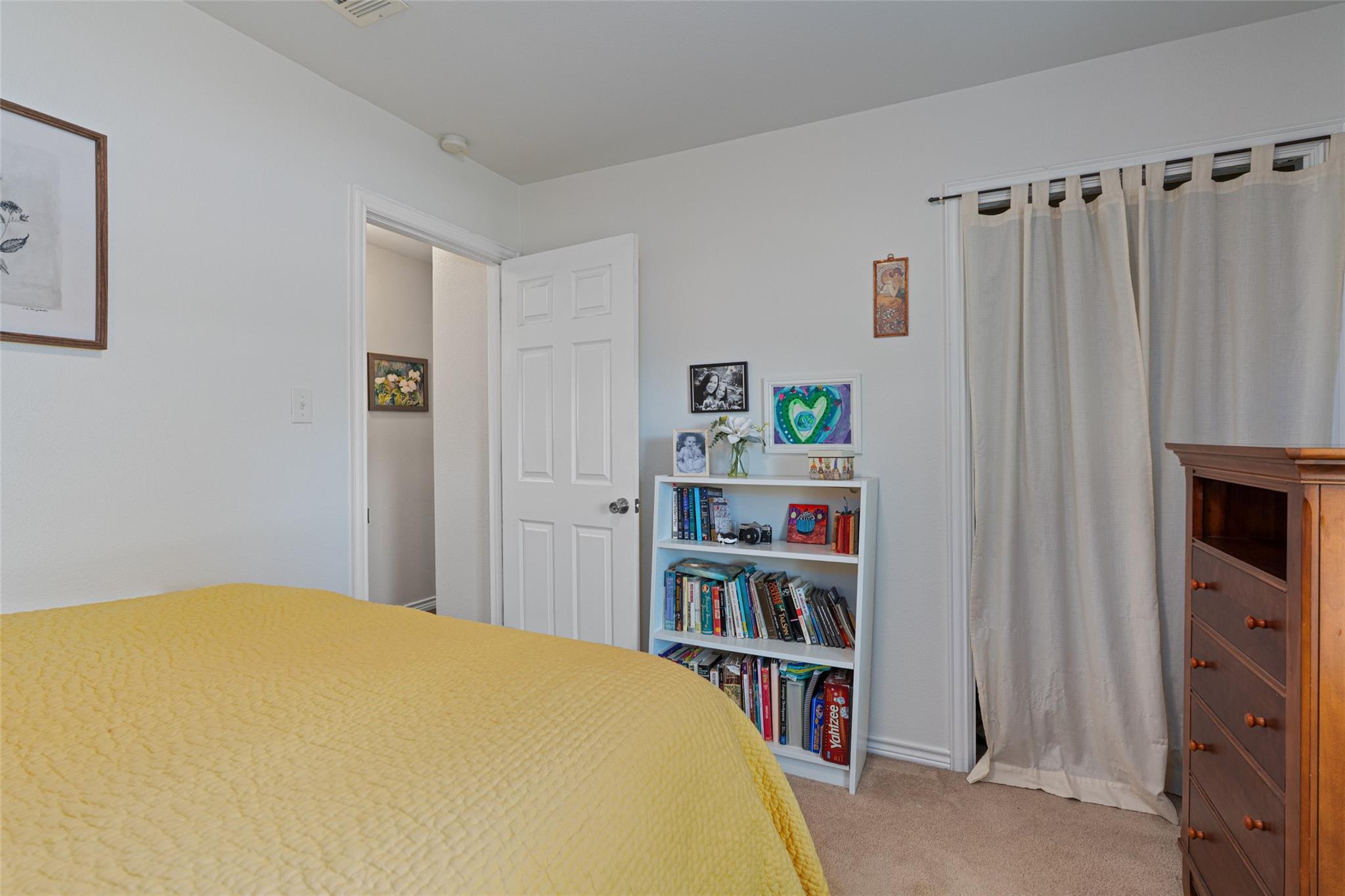 400 E LOGAN St, Round Rock, TX 78664