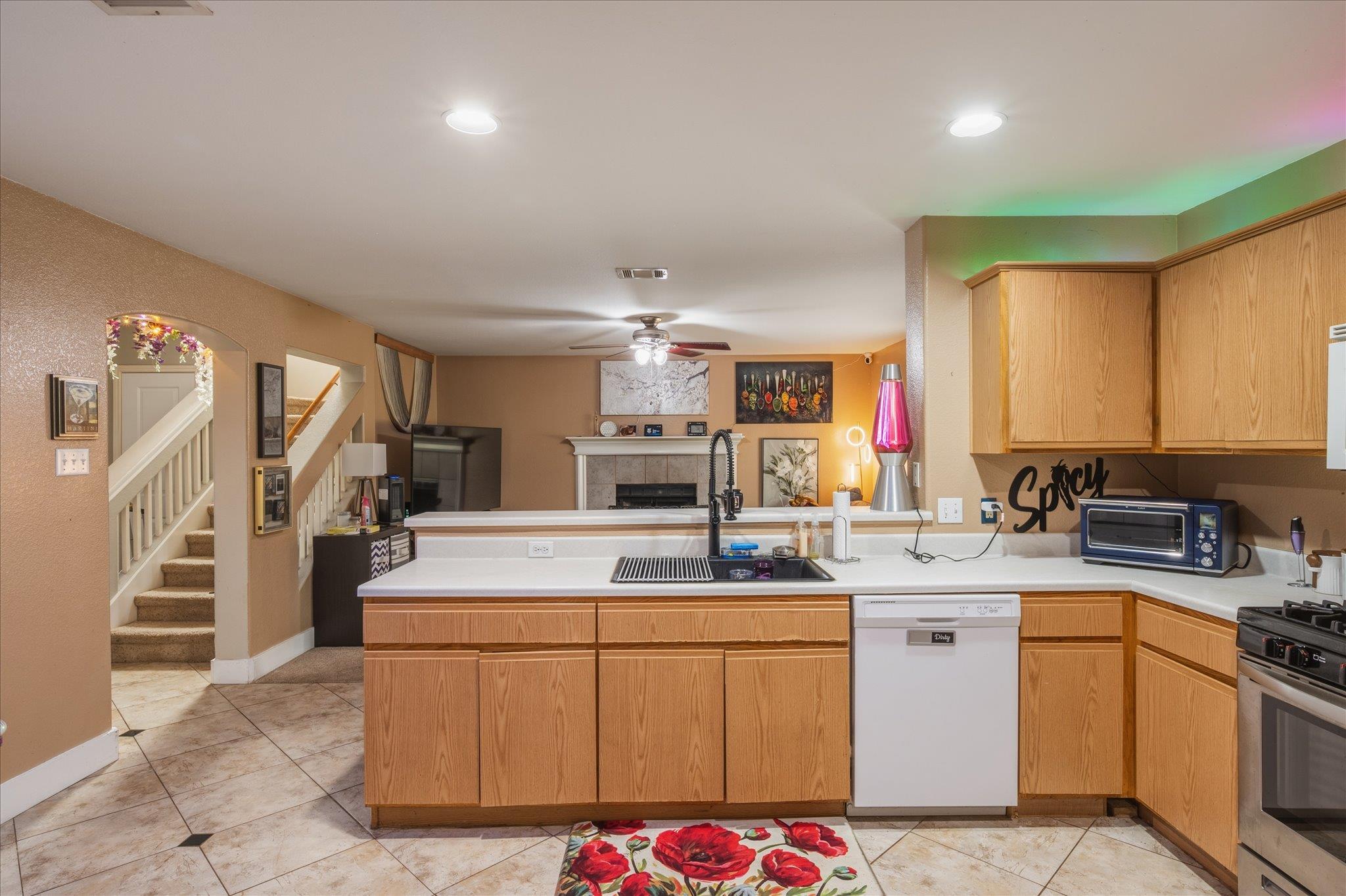 922 Satellite Vw, Round Rock, TX 78665