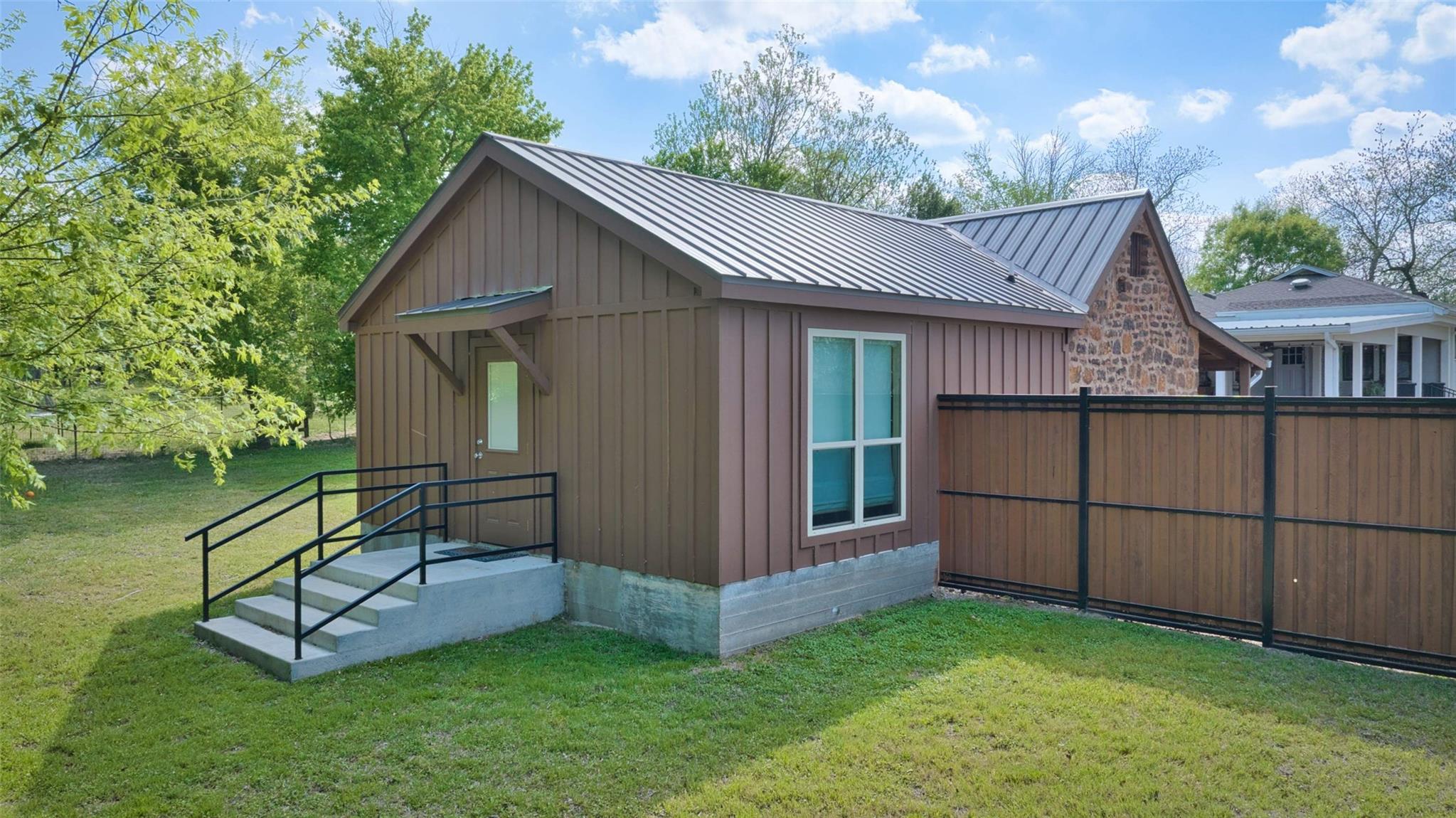 761 Post Hill St, Mason, TX 76856