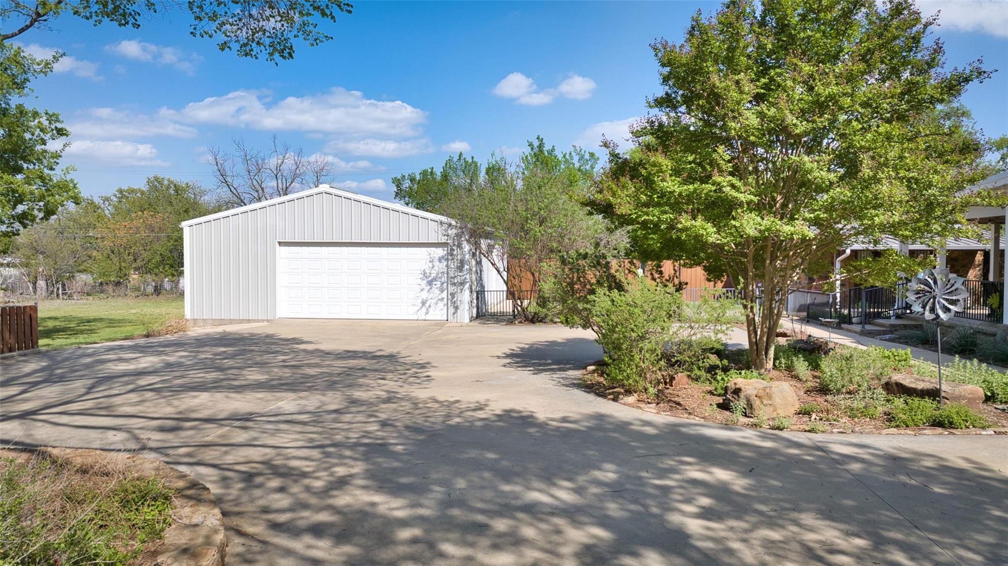 761 Post Hill St, Mason, TX 76856