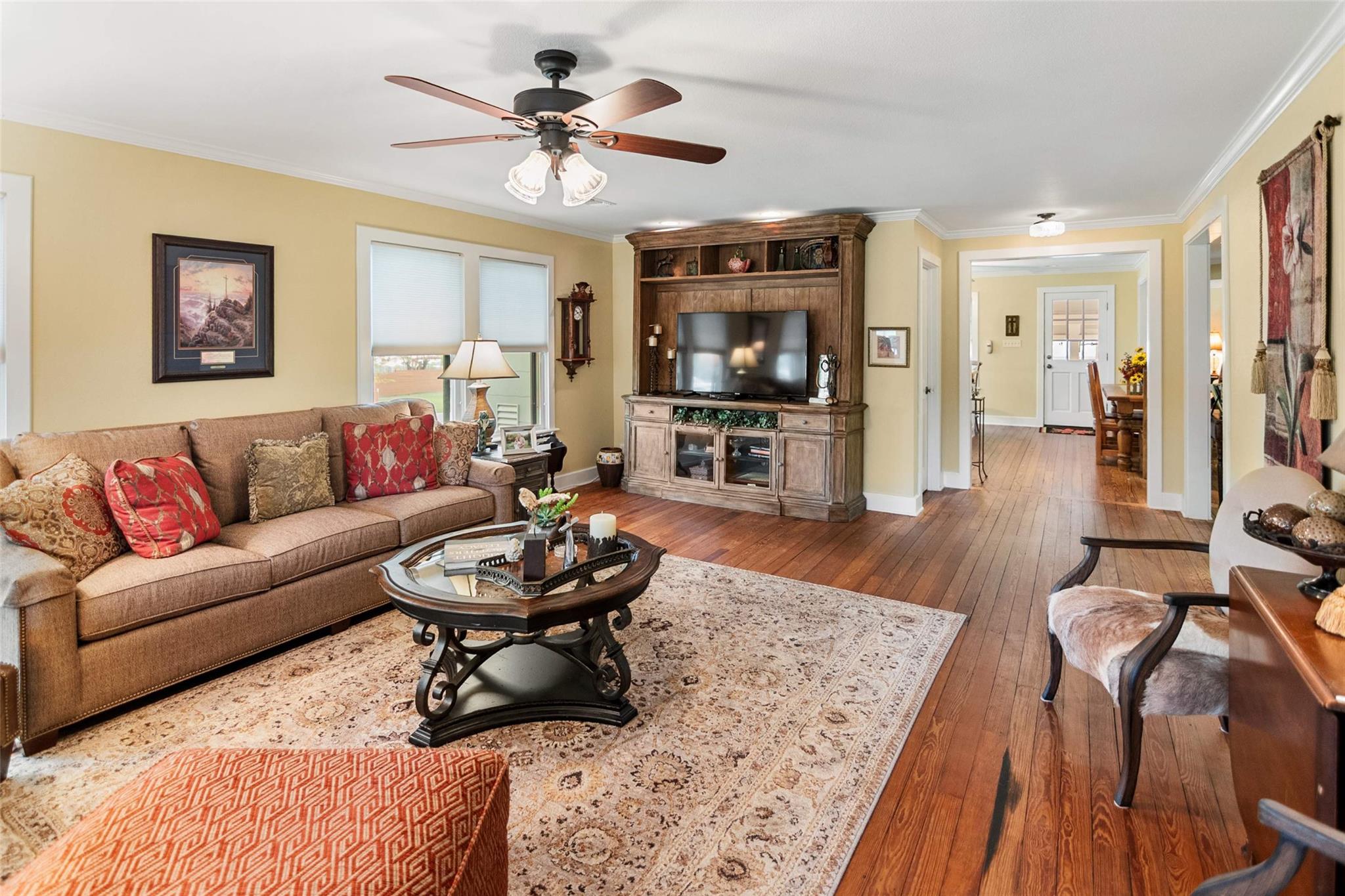 761 Post Hill St, Mason, TX 76856