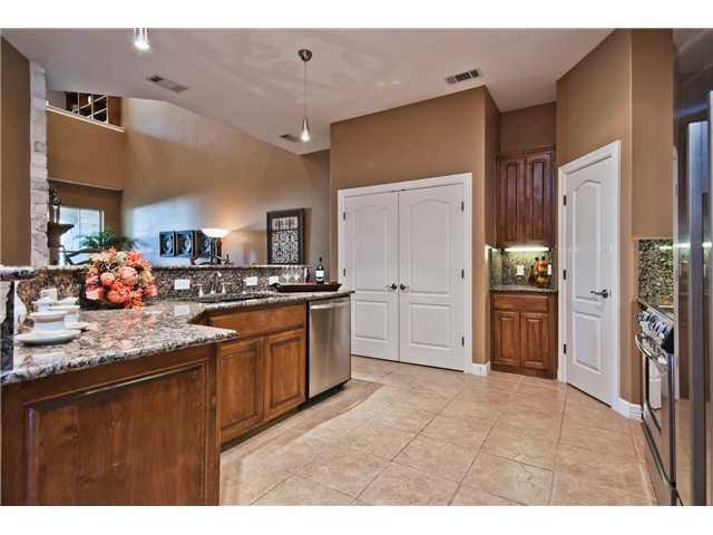 9122 Balcones Club Dr # 6, Austin, TX 78750