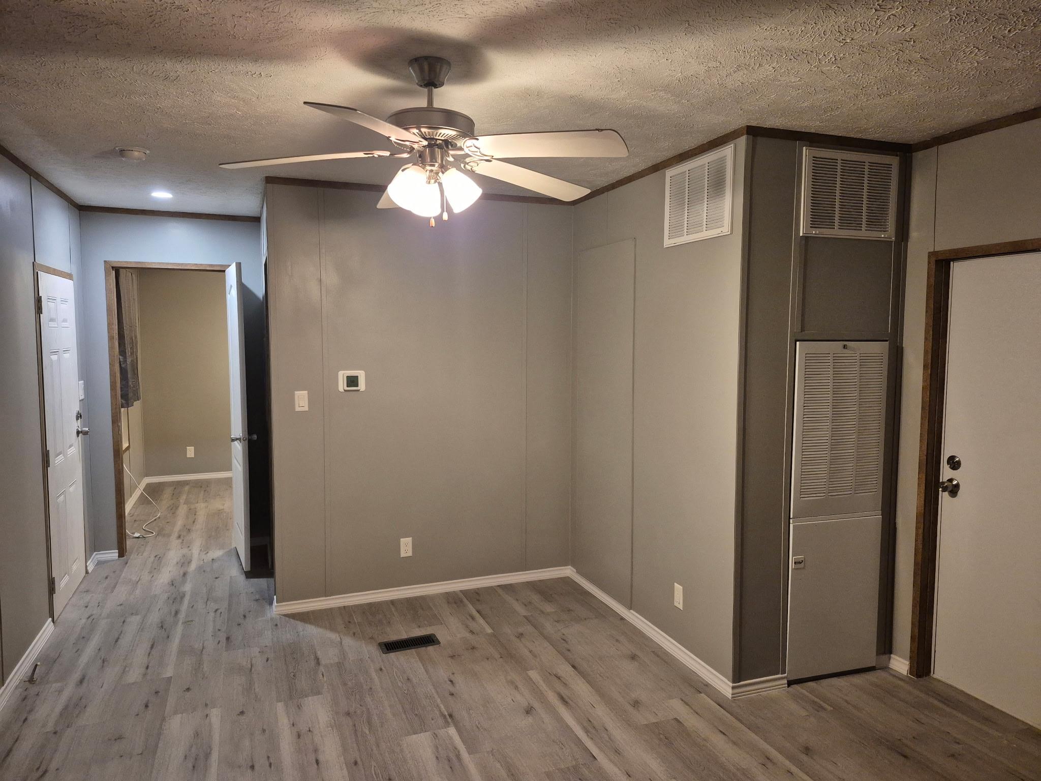 222 Shadow Oaks Dr # B, Elgin, TX 78621