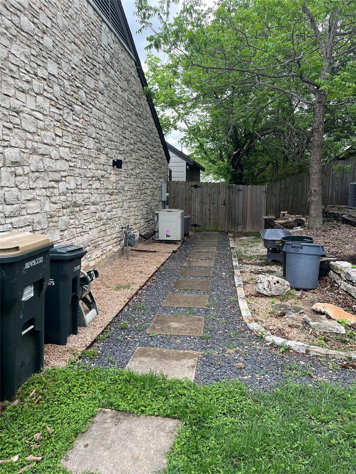 6501 Lost Cv # B, Austin, TX 78746