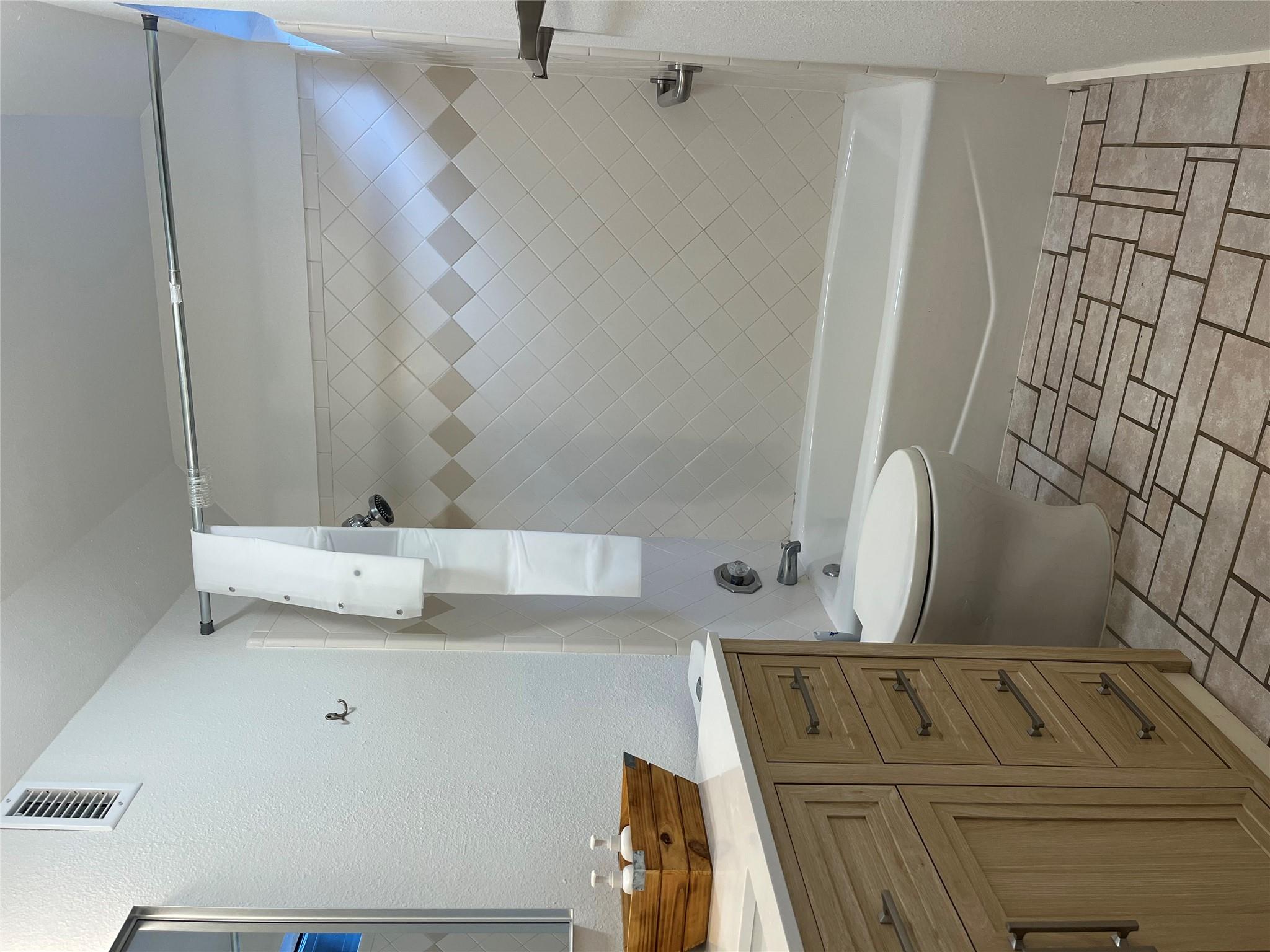 6501 Lost Cv # B, Austin, TX 78746