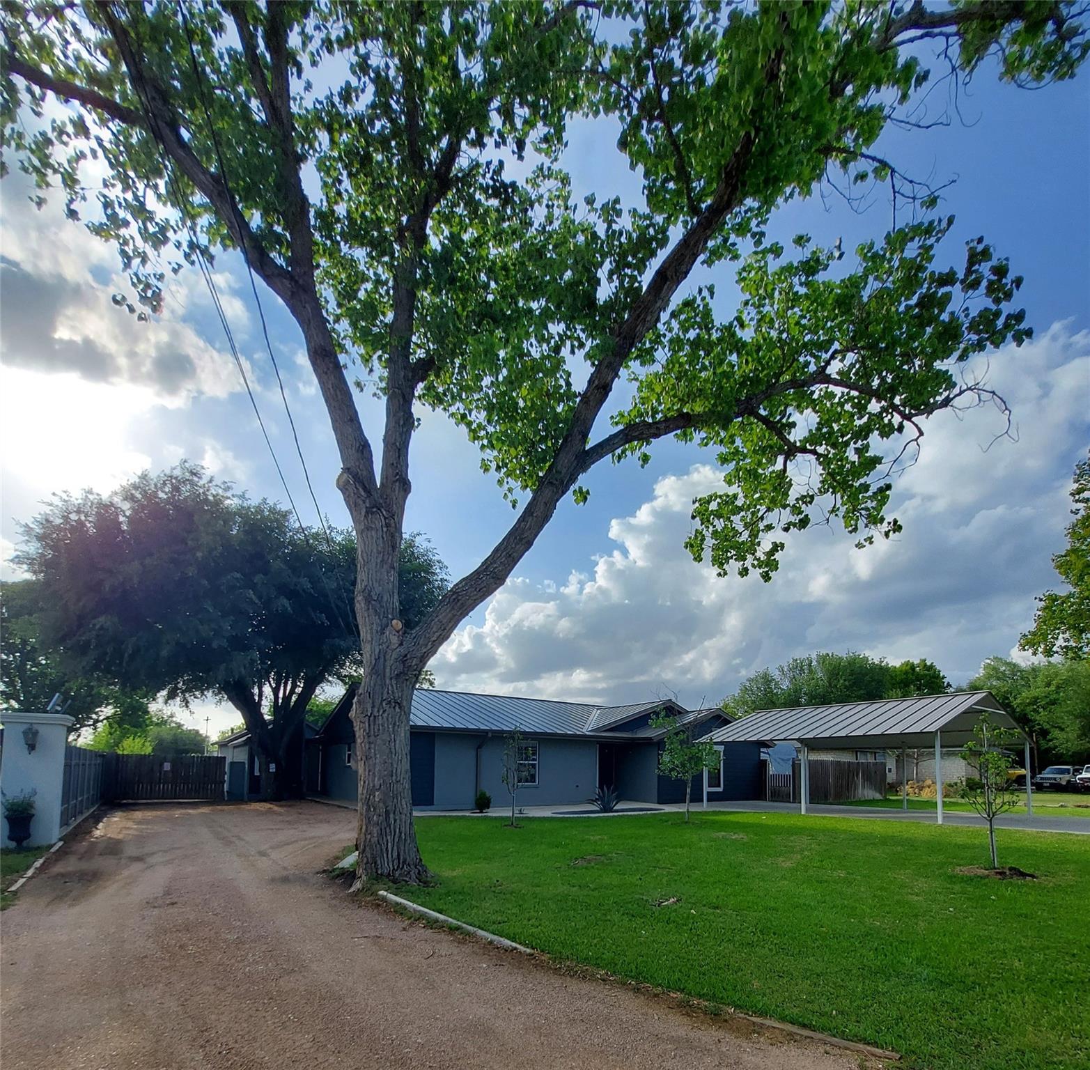 209 Green Pasture, Hutto, TX 78634