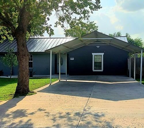 209 Green Pasture, Hutto, TX 78634