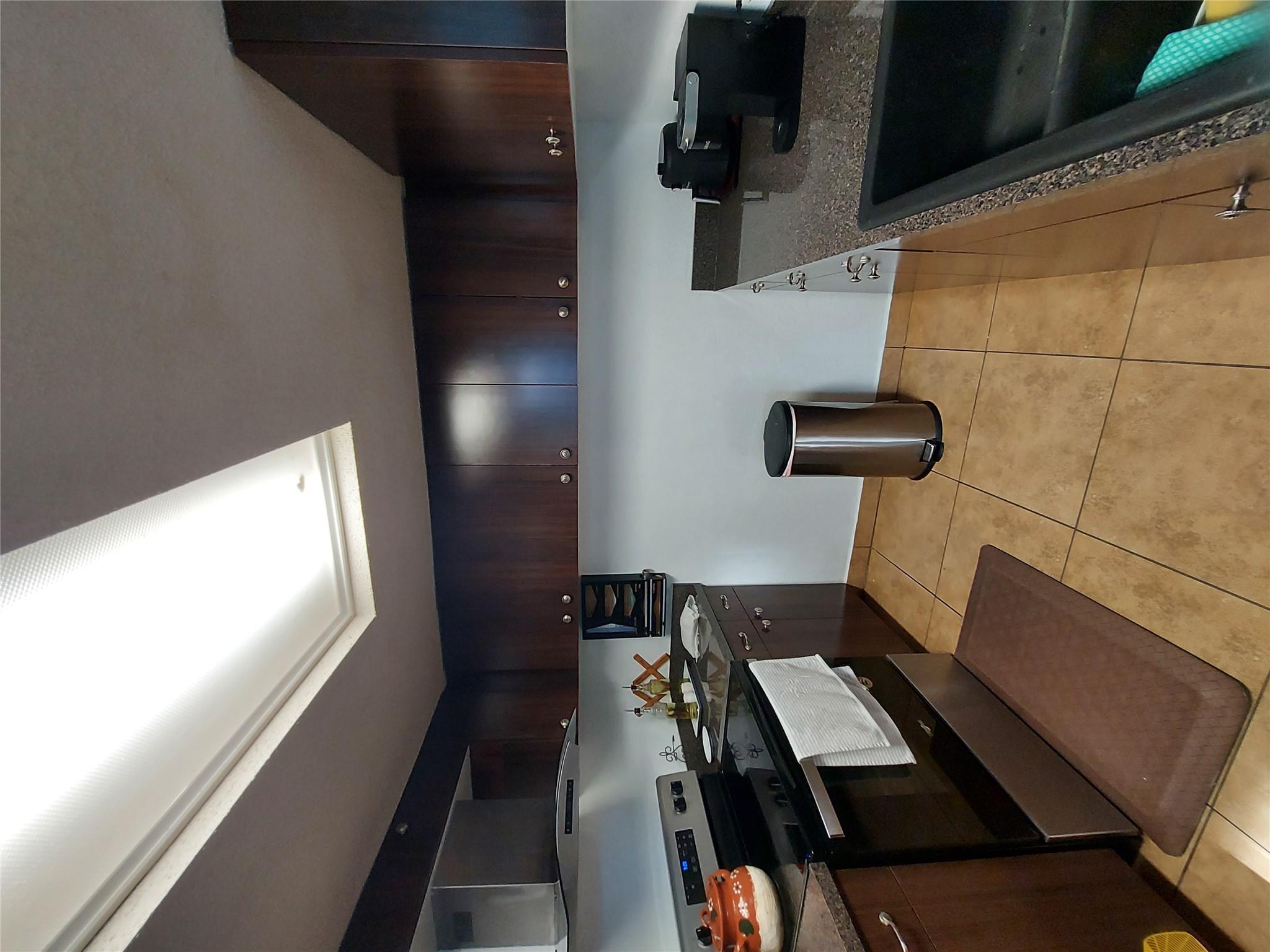 209 Green Pasture, Hutto, TX 78634