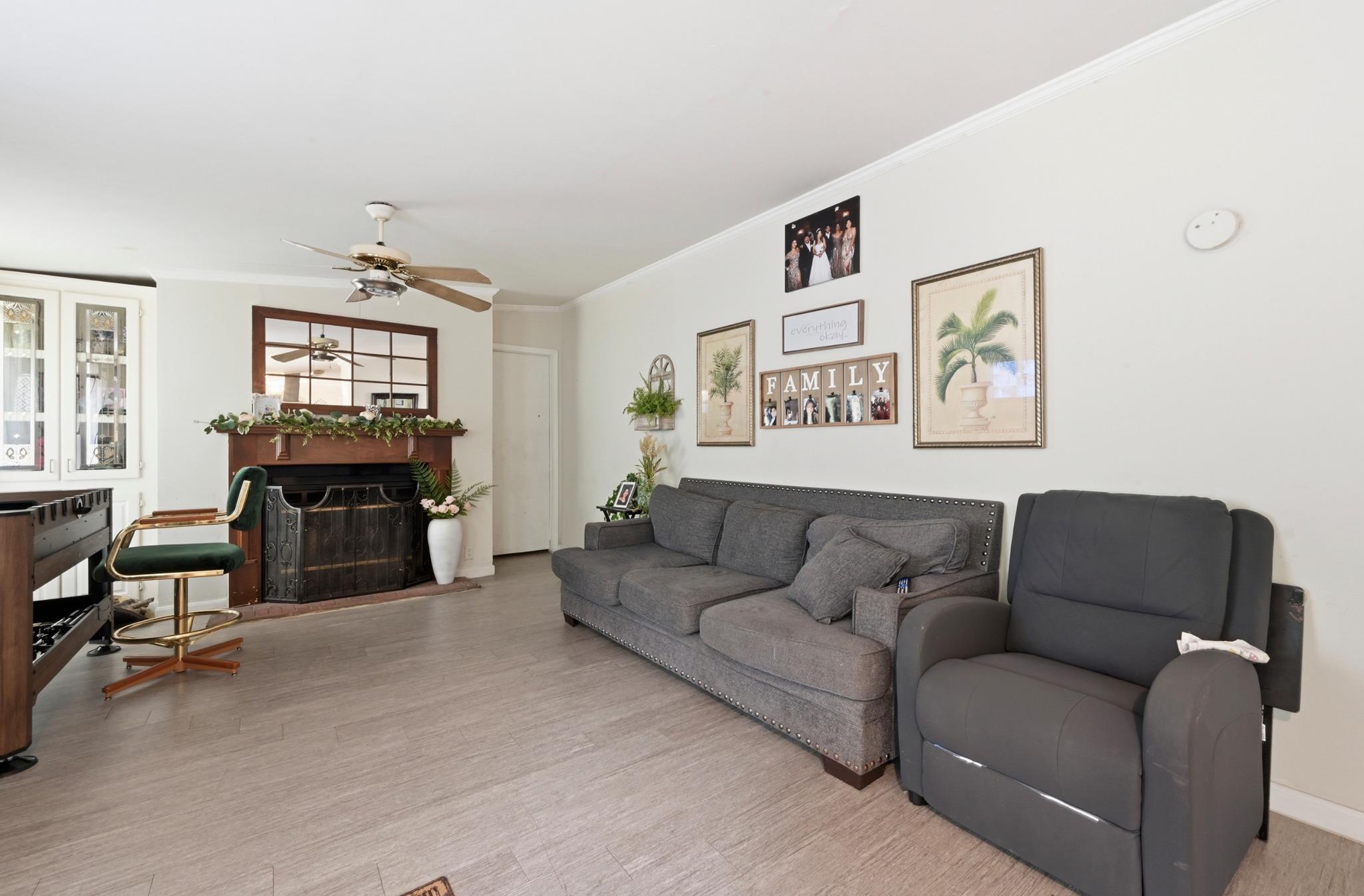 120 Green Mountain Dr, Cedar Creek, TX 78612