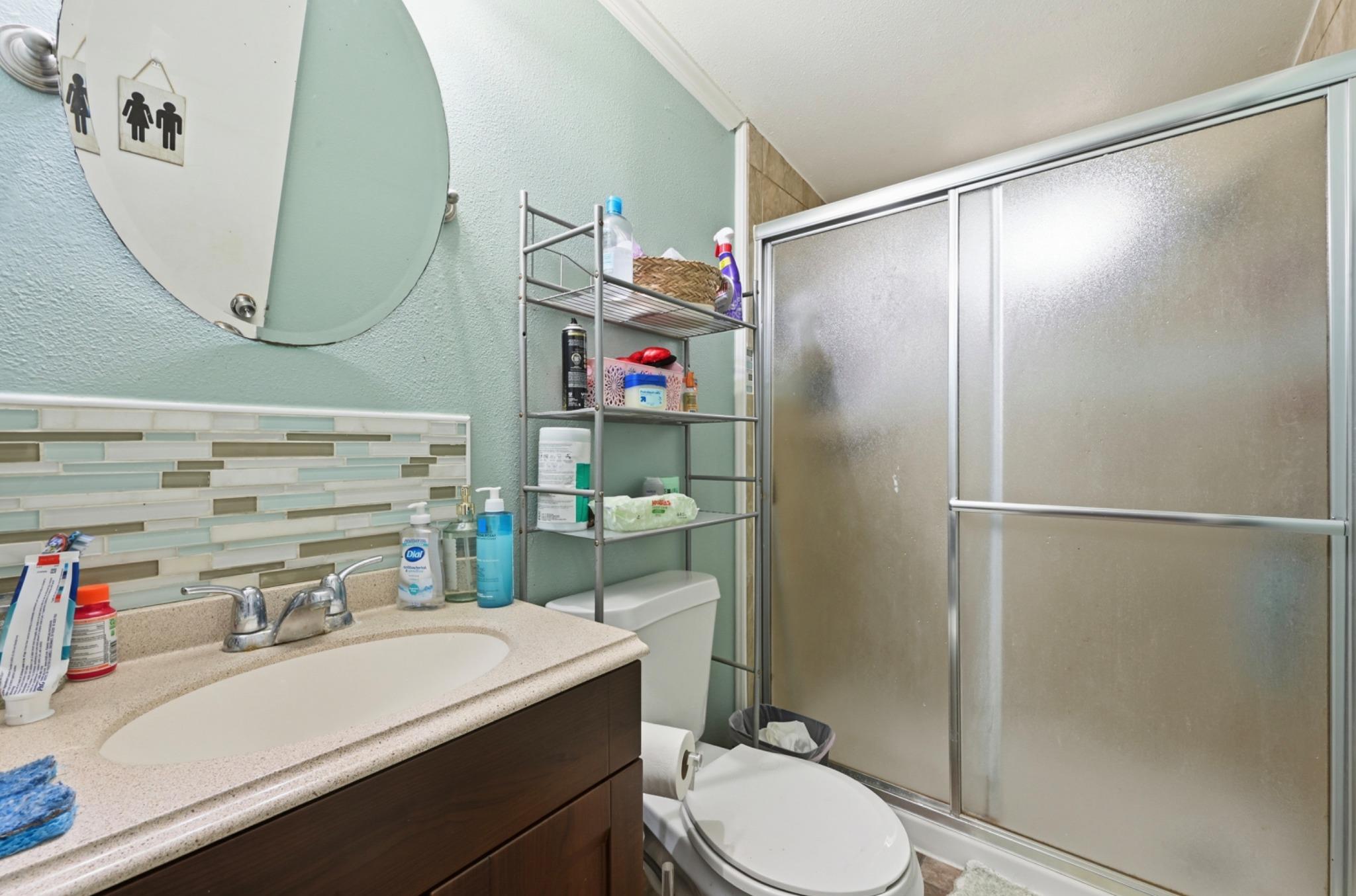 120 Green Mountain Dr, Cedar Creek, TX 78612