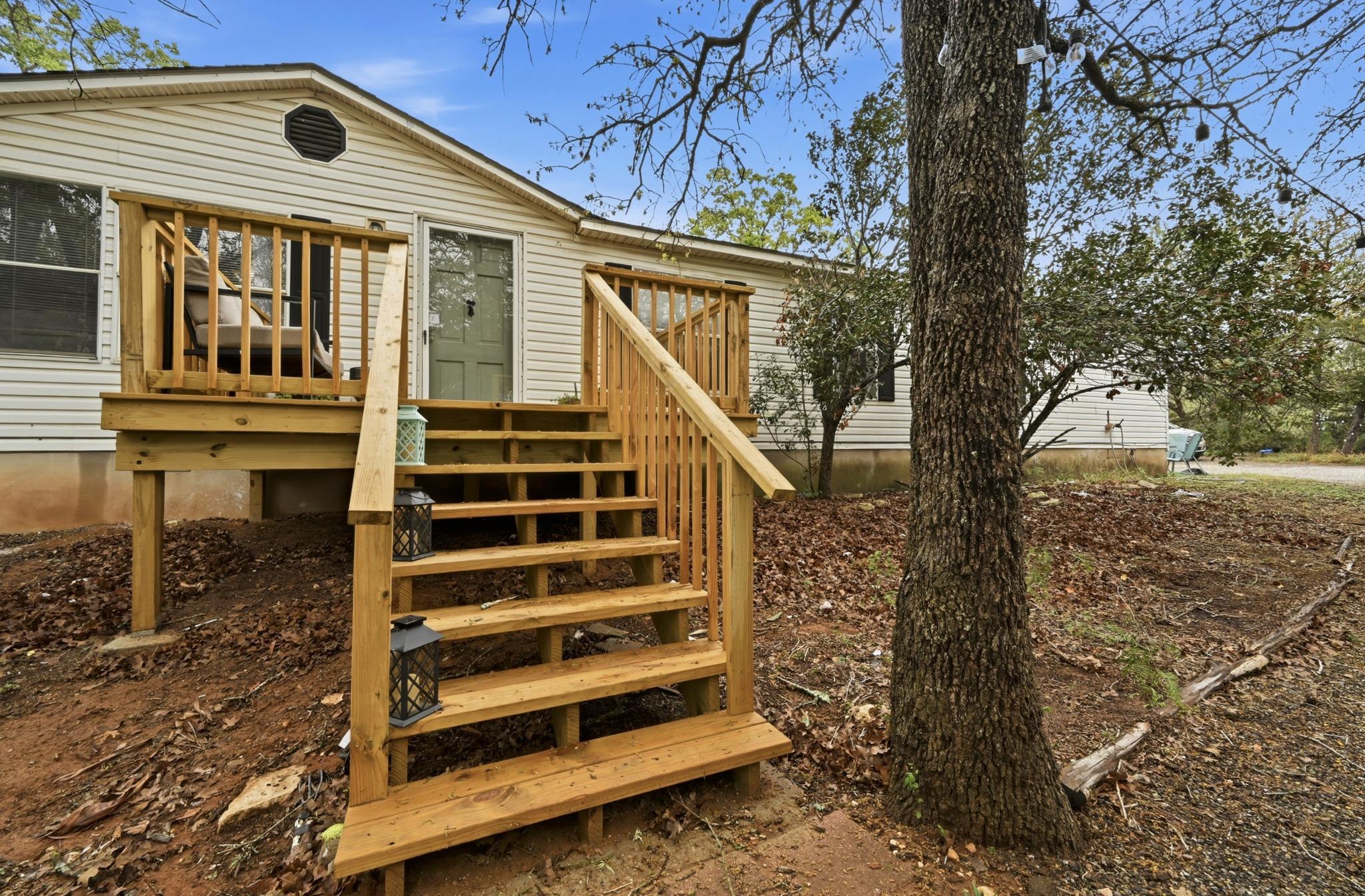 120 Green Mountain Dr, Cedar Creek, TX 78612