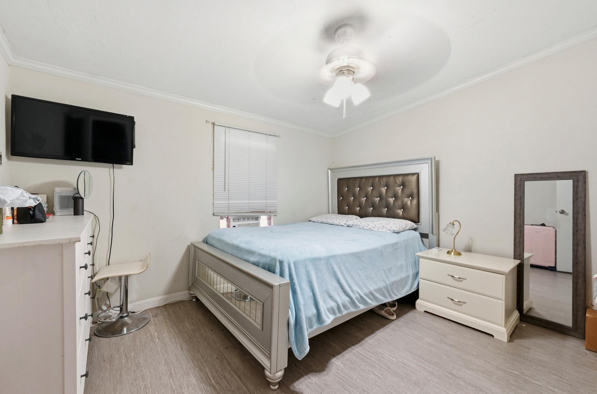 120 Green Mountain Dr, Cedar Creek, TX 78612